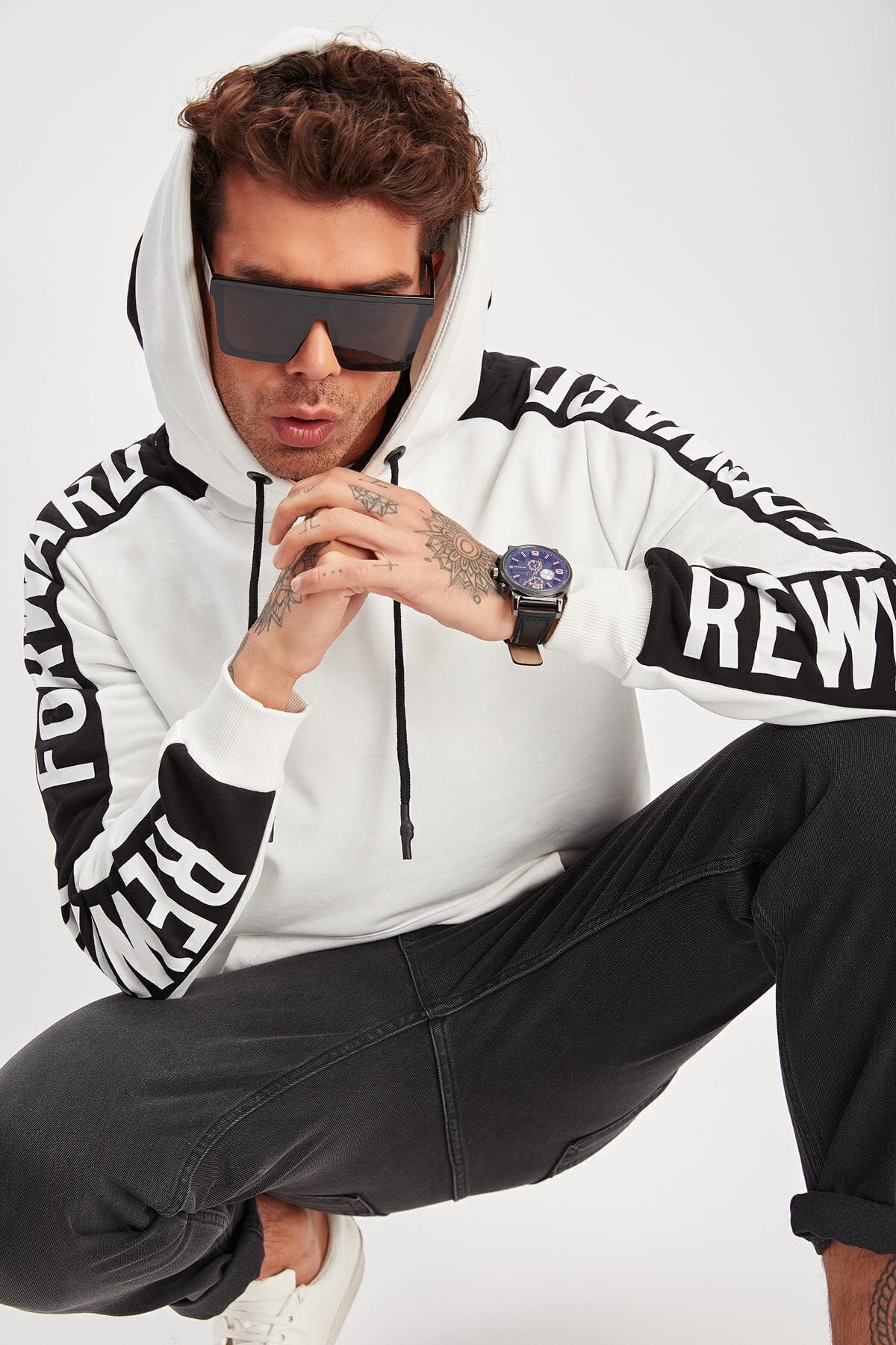 Ekru-Siyah Kapüşonlu Sweatshirt | ME19W224620
