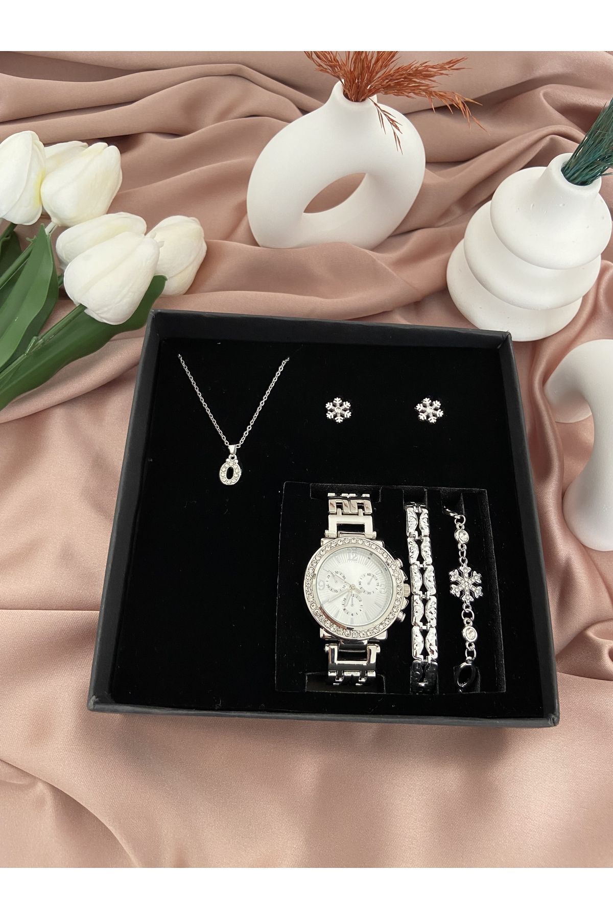 Arzu Butik Kişiye özel harfli gümüş kadın kol saati, saat bileklik kolye küpe hediye seti ( Ö ) harfi