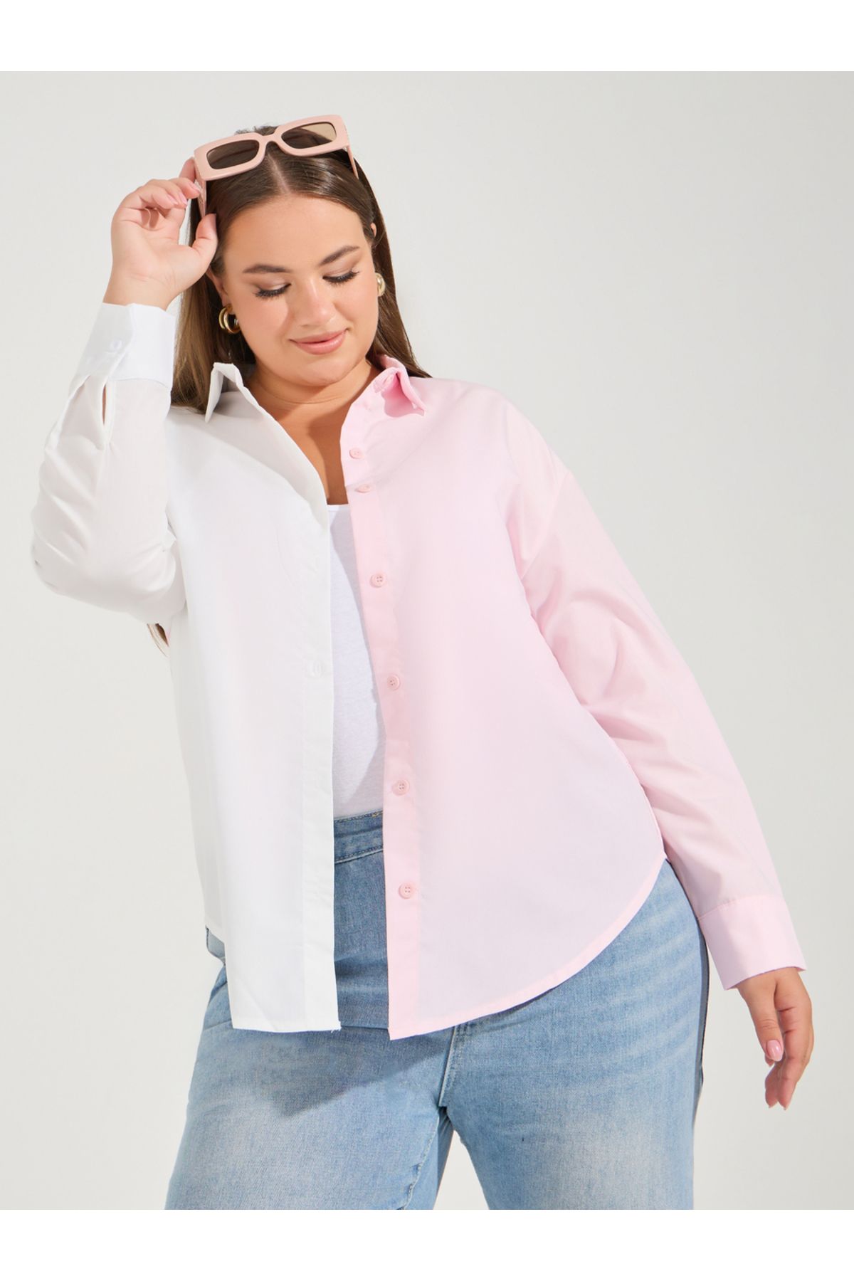 Styli-Plus Size Color Block Oversized Button Down Shirt 3