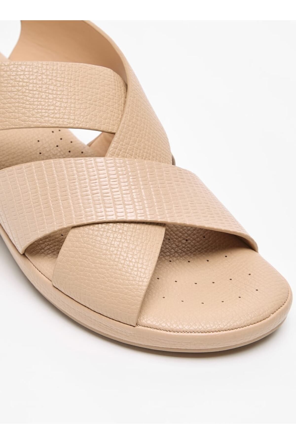 Le Confort-Textured Cross Strap Sandals with Wedge Heels and Buckle Closure 4