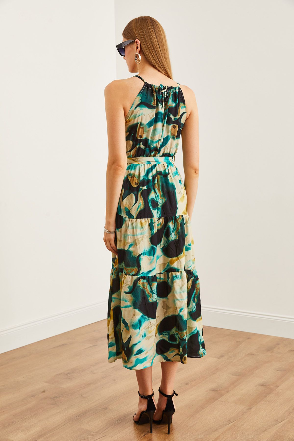 Kadın Batik Taş Halter Yaka Kuşaklı Dokuma Viscon Elbise ELB-19001548