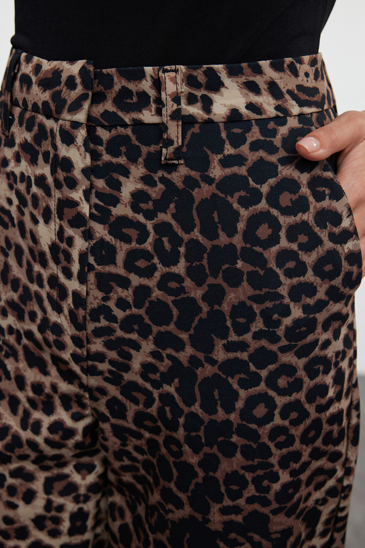 Trendyolmilla  Kahverengi Leopar Desenli Straigth/Düz Kesim Dokuma Kumaş Pantolon TWOAW25PL00030 - Görsel 6