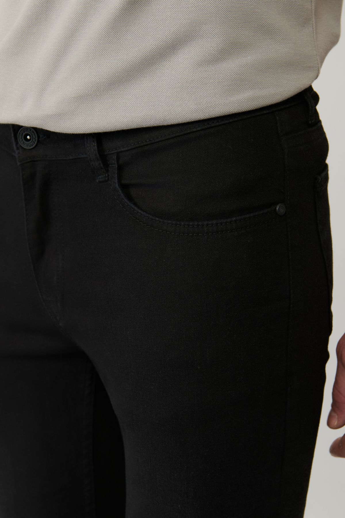 https://cdn.dsmcdn.com/ty1477/product/media/images/prod/QC/20240809/19/b128687d-56fc-3736-b962-e4f592eea4a7/1_org_zoom.jpg