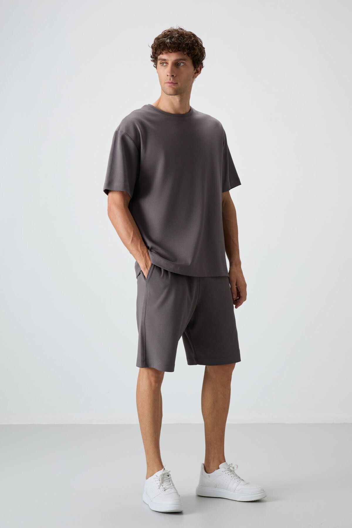 ست شلوارک مردانه ساده با بافت نرم ضخیم آبی سرمه ای - 85249