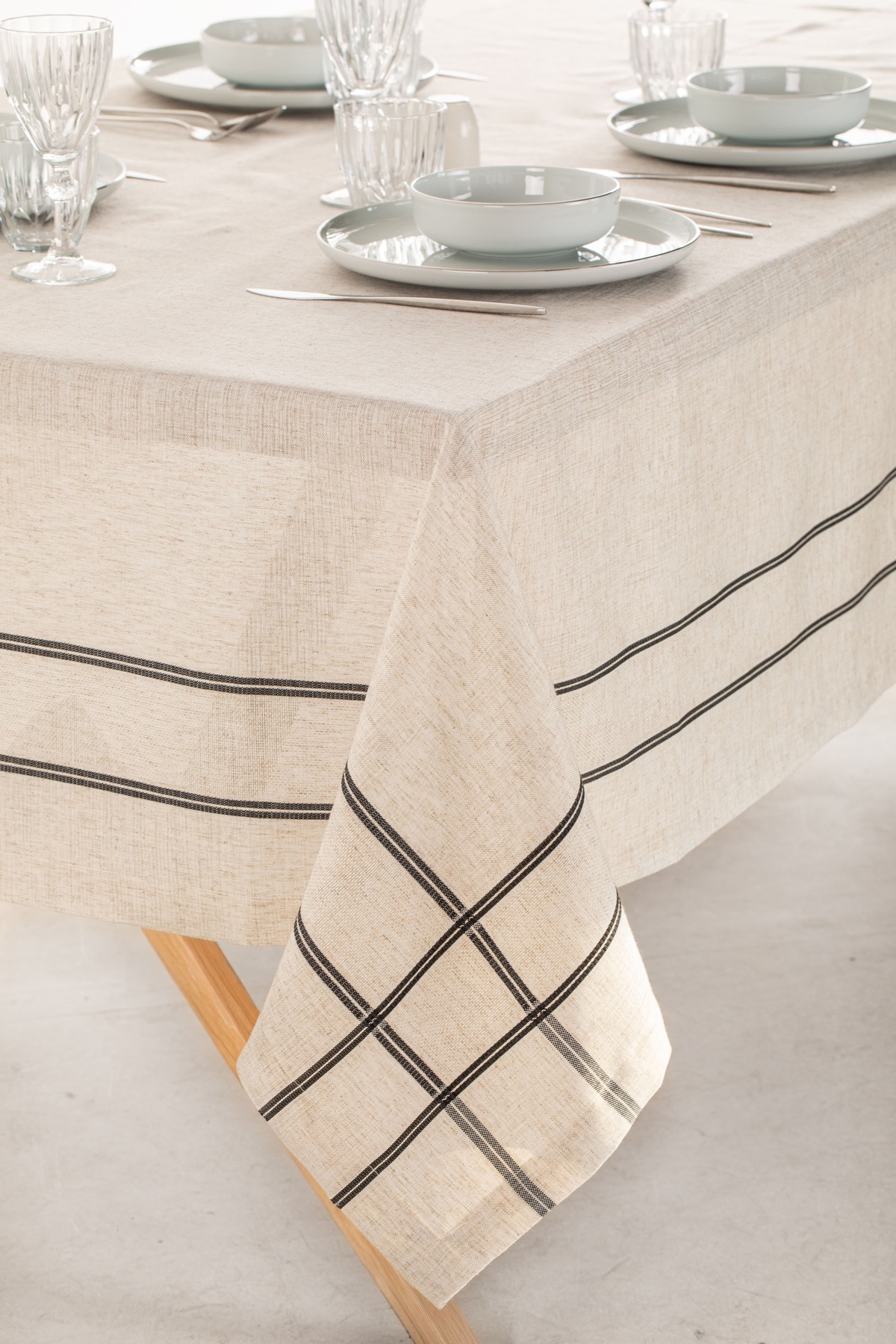 Eleni Linen Tablecloth