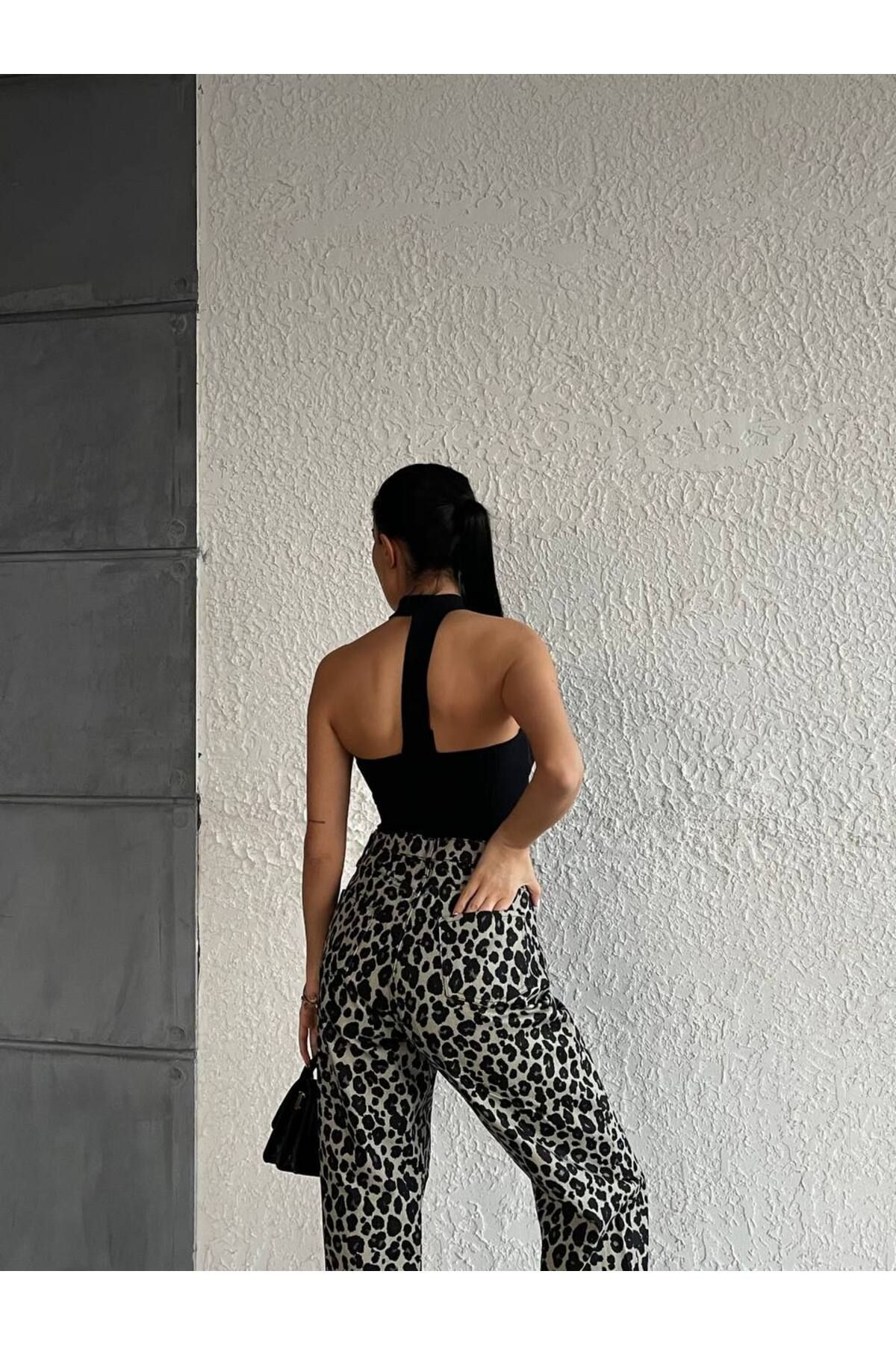 Bak'ap-Leopard Patterned Plaszo Jean Trousers 3