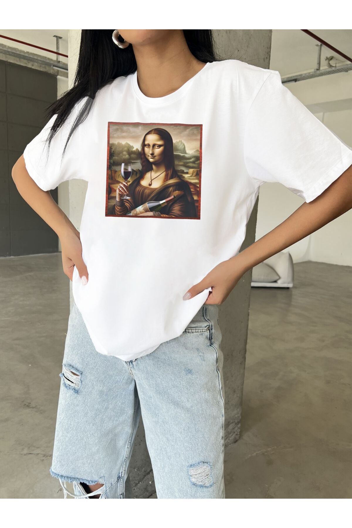 White Mona Lisa Printed AI Design Ecological Combed Cotton Oversize 100% Cotton Women's T-Shirt @xai