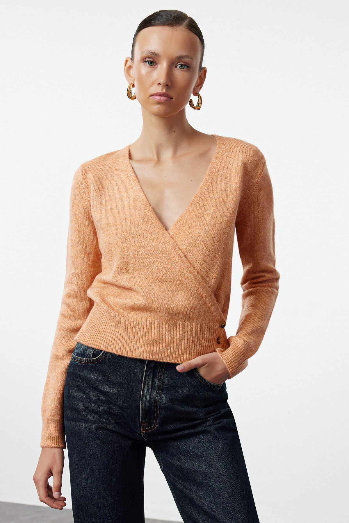 Trendyol Collection Sweter Z Dzianiny O Miękkiej Fakturze W Kolorze Łososiowym - Kobieta - M