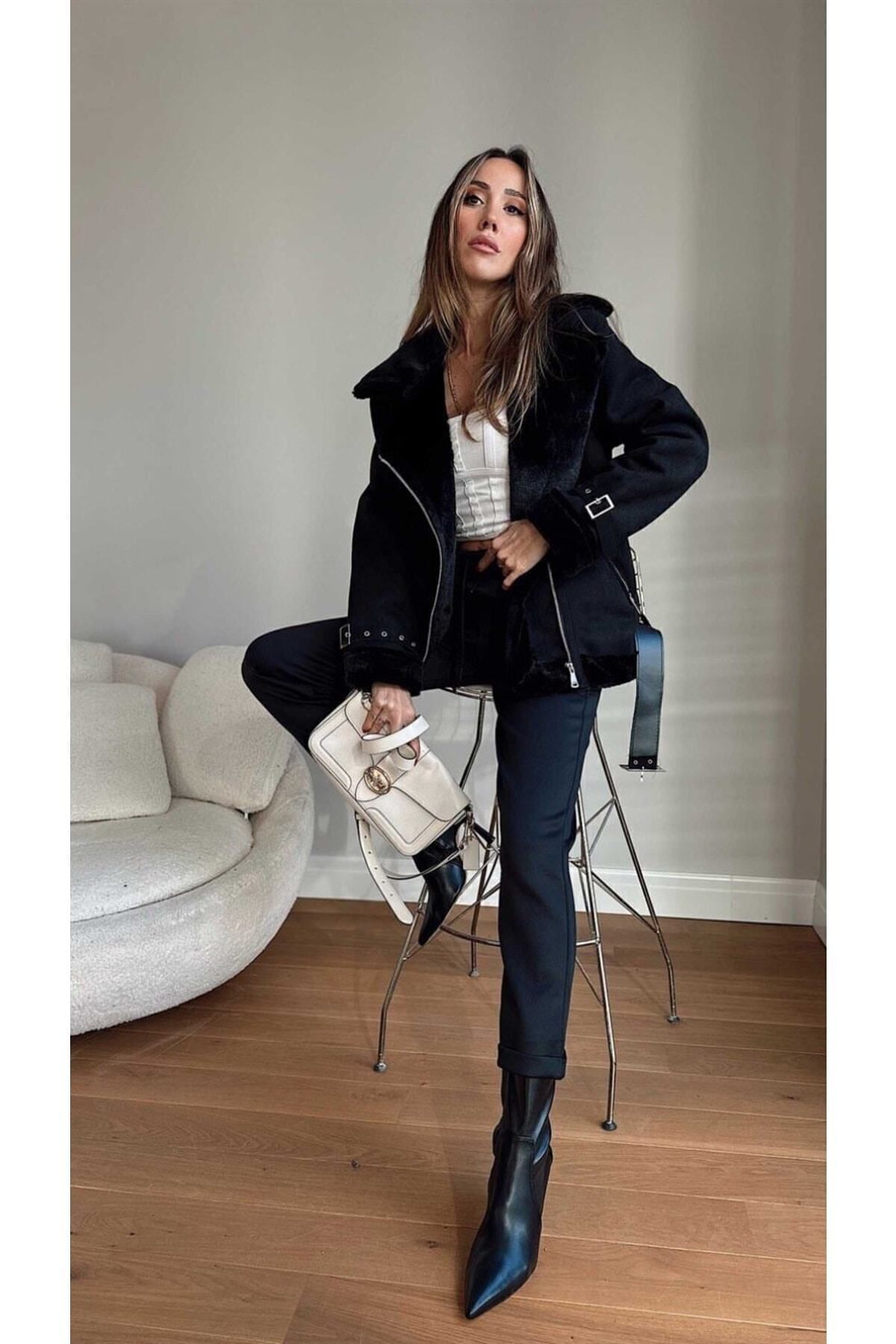 ZF BUTİK Płaszcz damski zamszowy - ze ściągaczem wewnątrz i paskiem