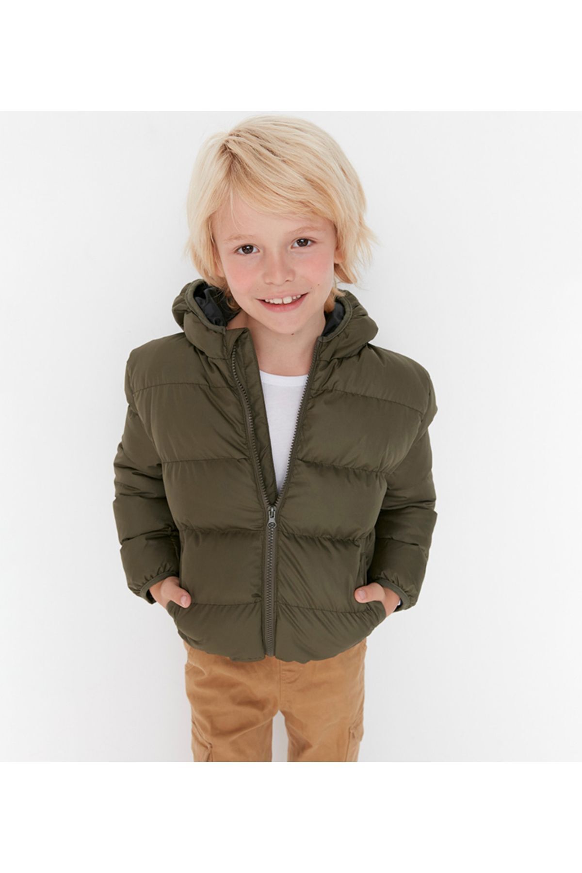  کاپشن پسرانه کلاه‌دار و پددار ضد آب و باد - خاکی