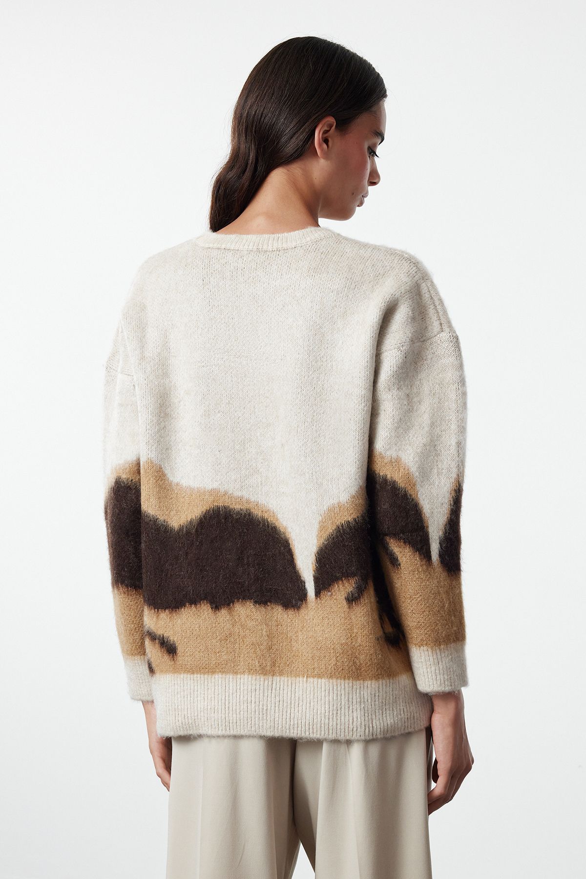 Trendyol Collection-Beige Color Blocked Soft Knitwear Sweater - Crew Neck Twoaw25Kz00276 5