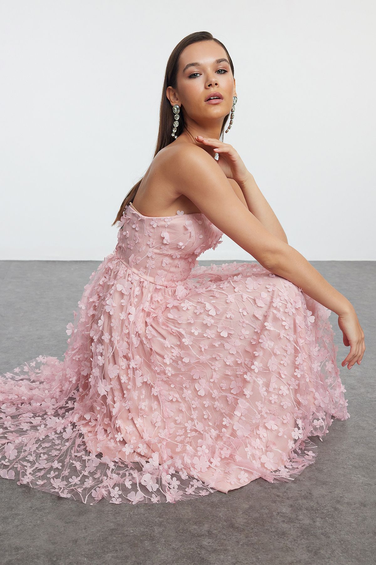 New pink dress store