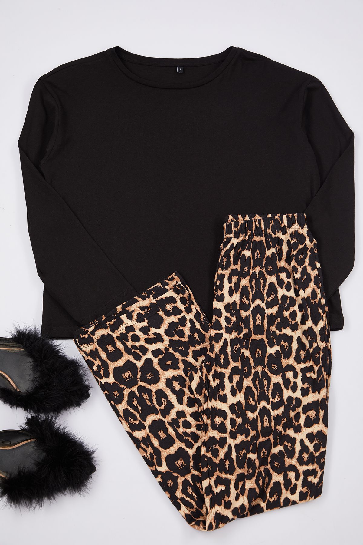 Trendyol Collection-Leopard Patterned Black Knitted Pajamas Set - 100% Cotton THMAW25PT00100 7
