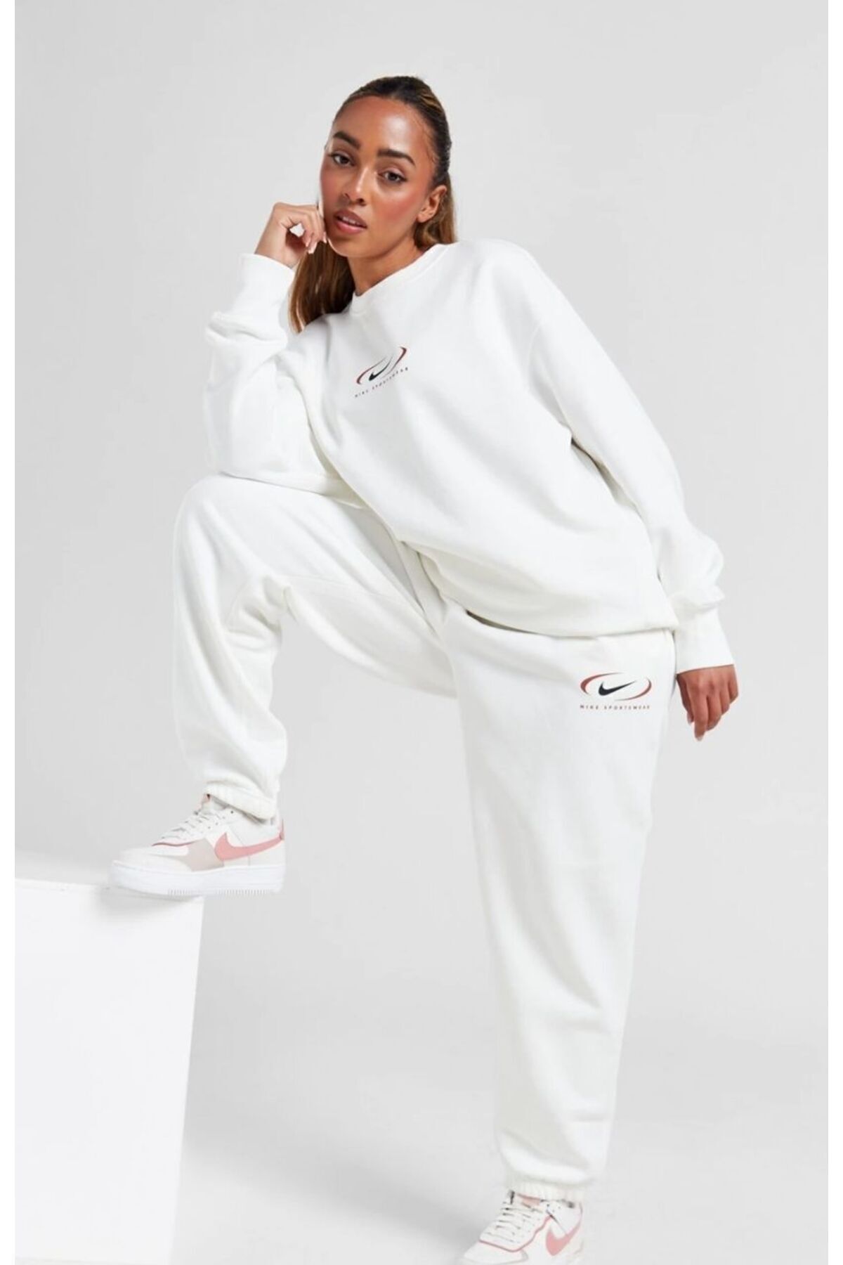 Nike White Nike Swoosh Woven Oversize Sweatpants Trendyol