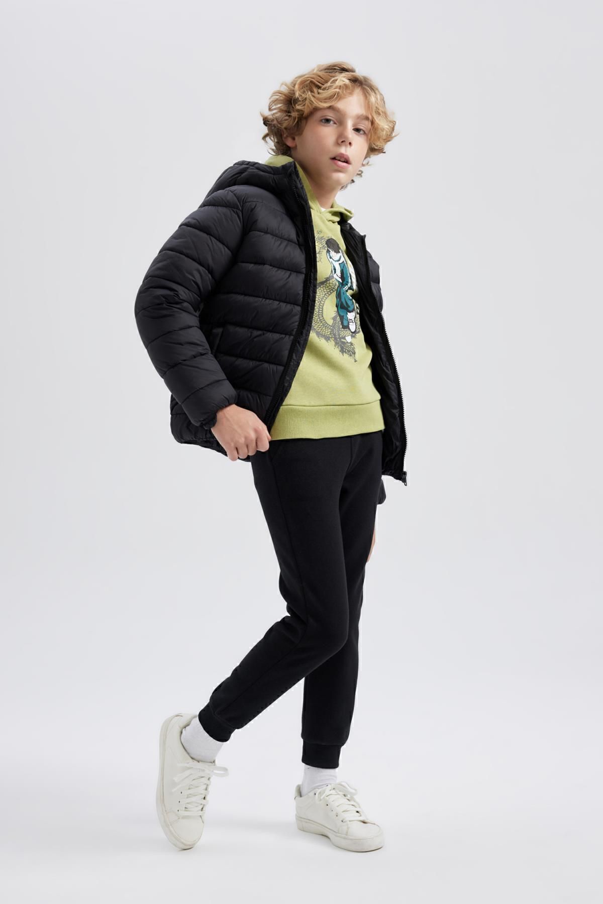 complete the look image