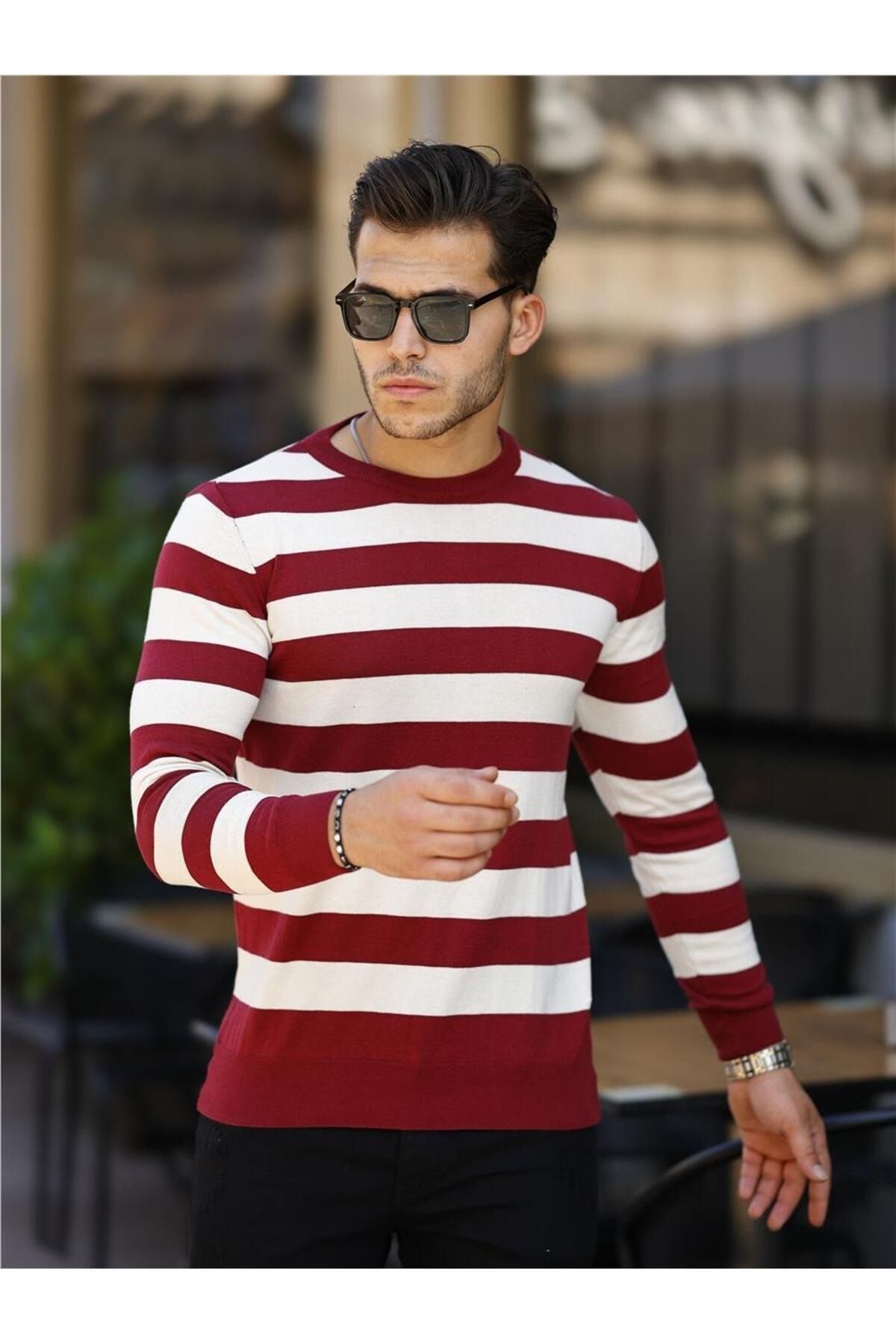 Red and white crew neck deals