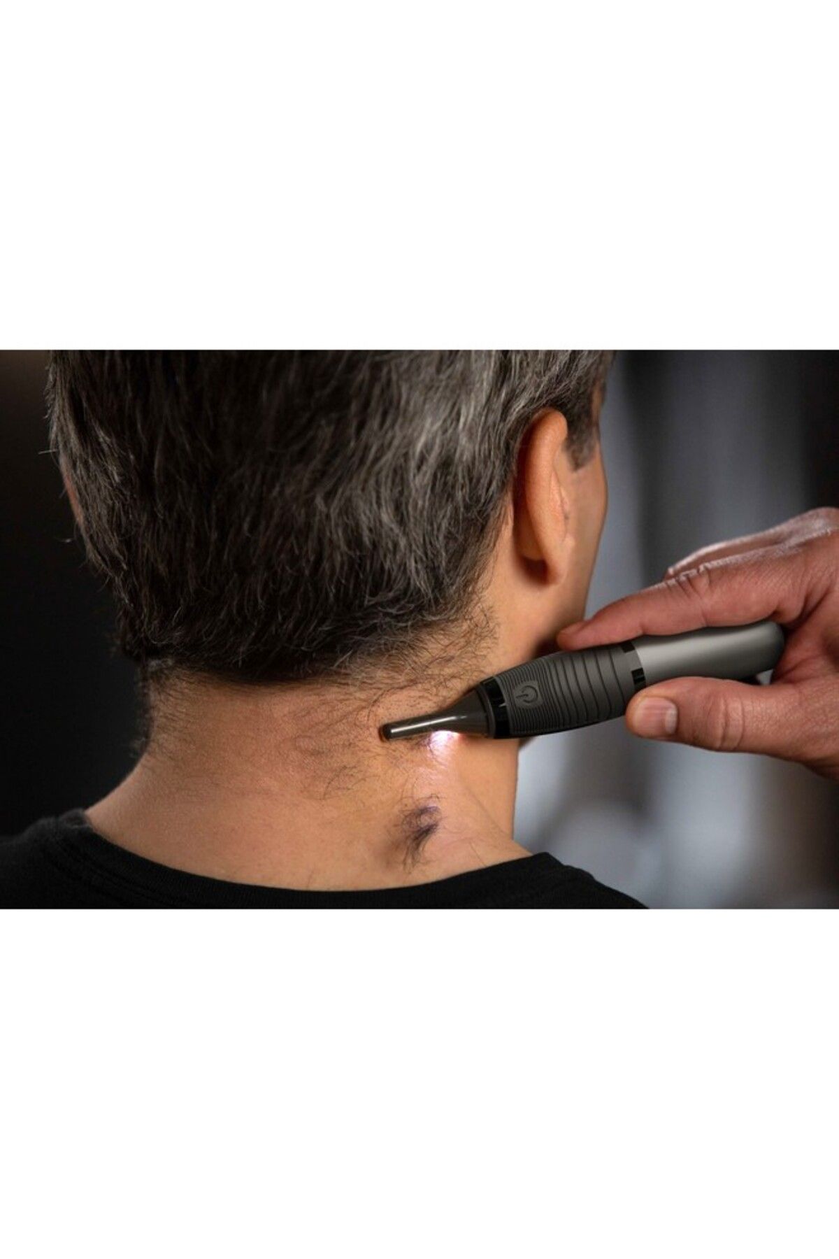 Micro-Touch Titanium MAX Lighted Personal Trimmer 3