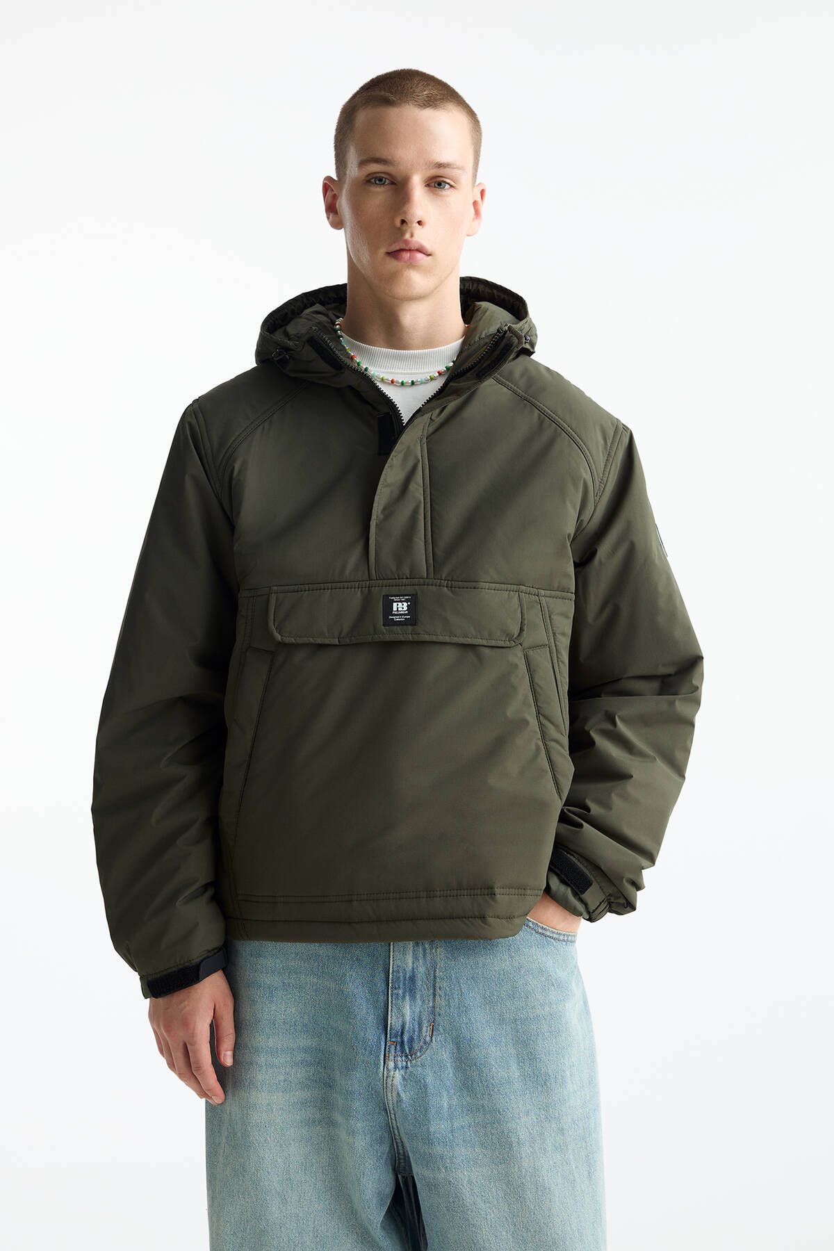 کاپشن کلاه‌دار با جیب کانگورویی از برند پل اند بیر Pull & Bear