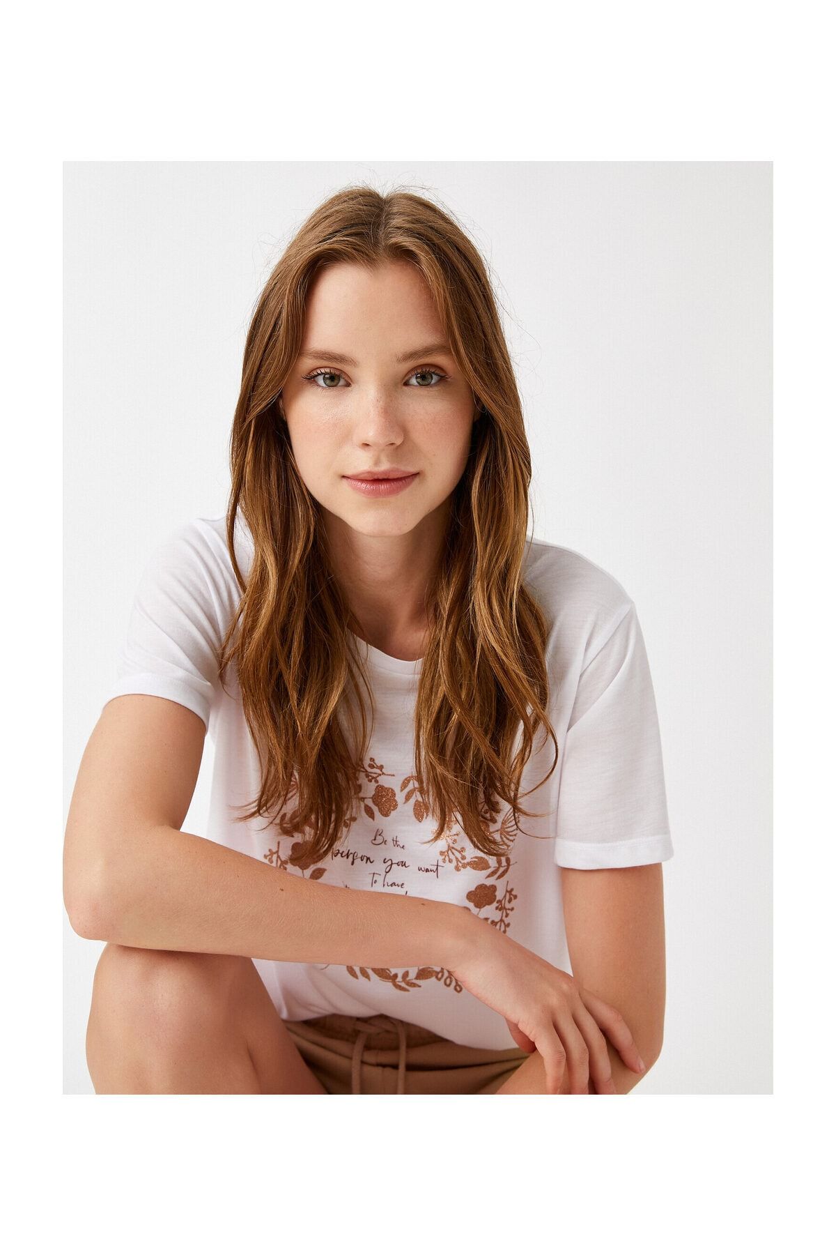 Koton T-Shirt Ecru Regular Fit Fast ausverkauft