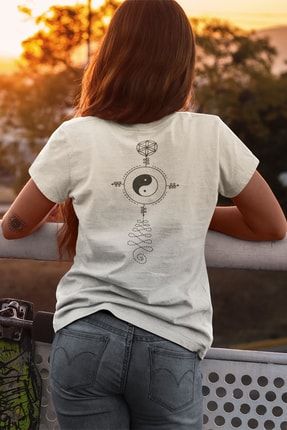 Unisex Beyaz Yin Yang Sırt Baskılı T-shirt ART590