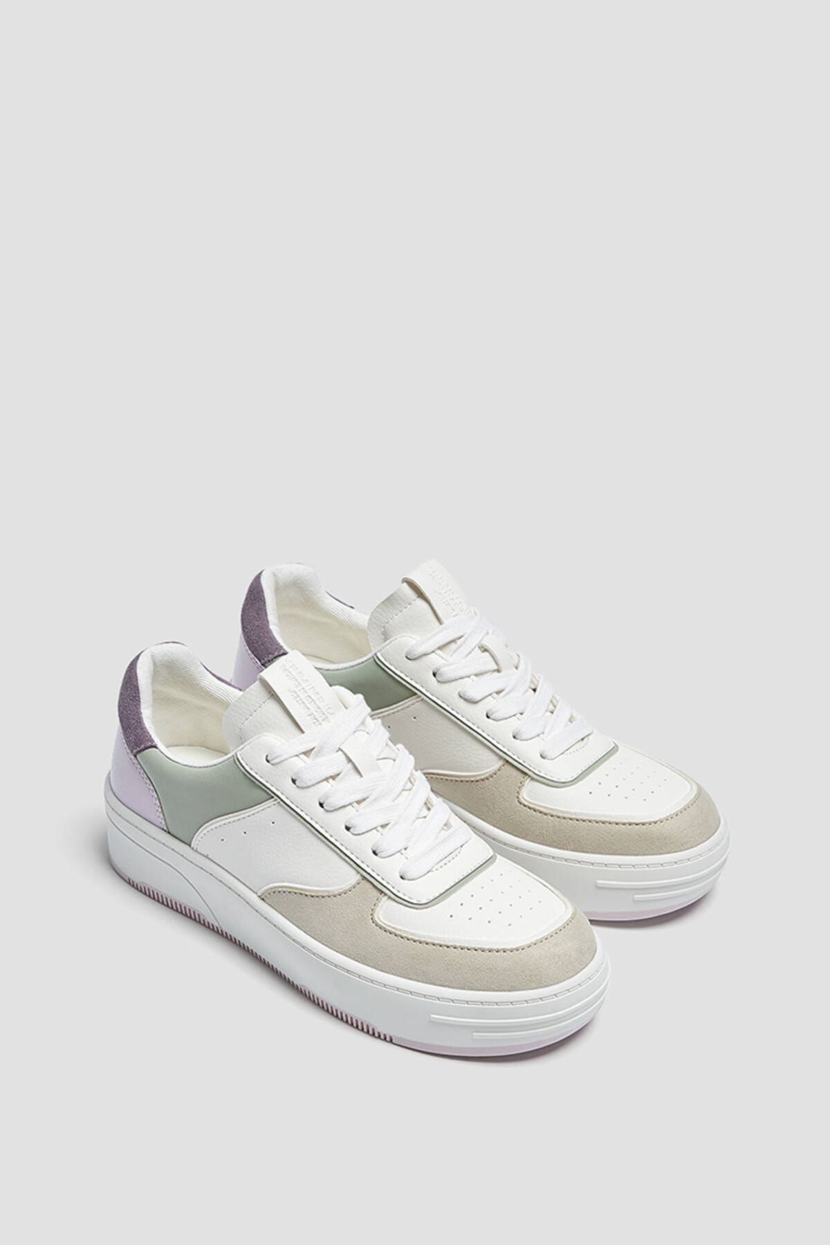 کفش زنانه کتونی اسپورت چهارنگ خرج کار پول اند بیر Pull and Bear