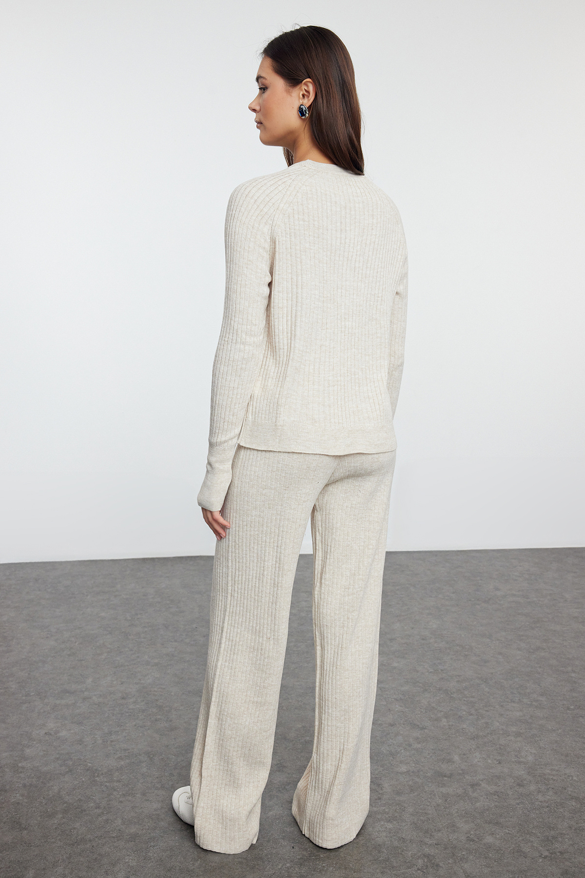 Trendyolmilla  Taş Basic Parmak Detaylı Triko Alt-Üst Takım TWOAW24AU00032 - Görsel 5