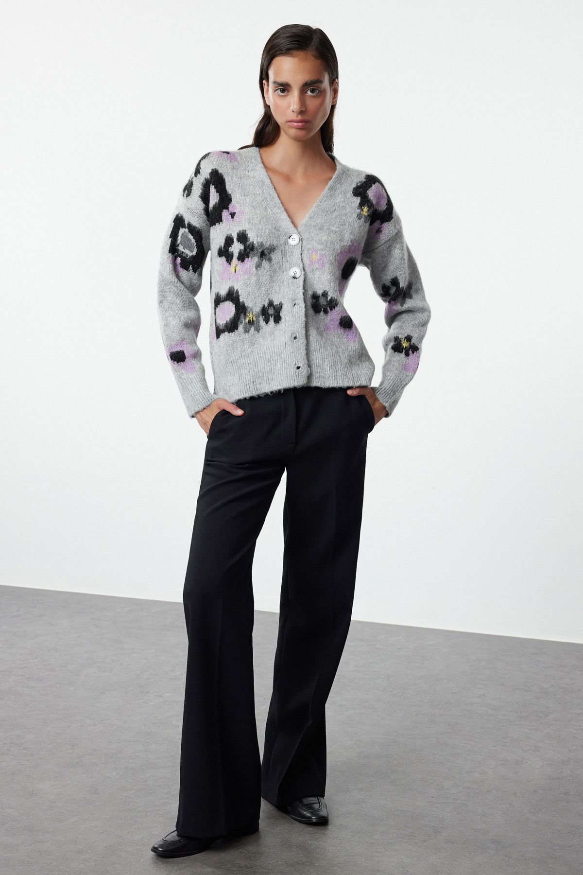 Trendyol Collection-Gray Floral Patterned Soft Knitwear Cardigan - TWOAW25HI00284 2