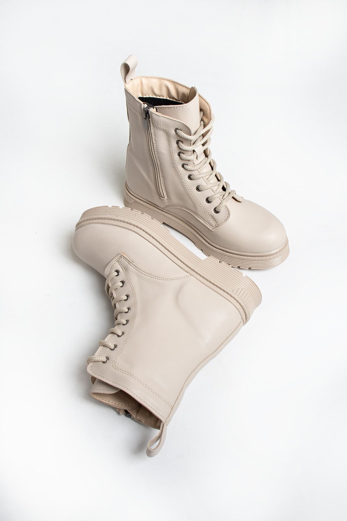 https://cdn.dsmcdn.com/ty1480/product/media/images/prod/QC/20240813/16/3dd9d779-cf08-34f1-8dcb-728cc4cbad11/1_org_zoom.jpg