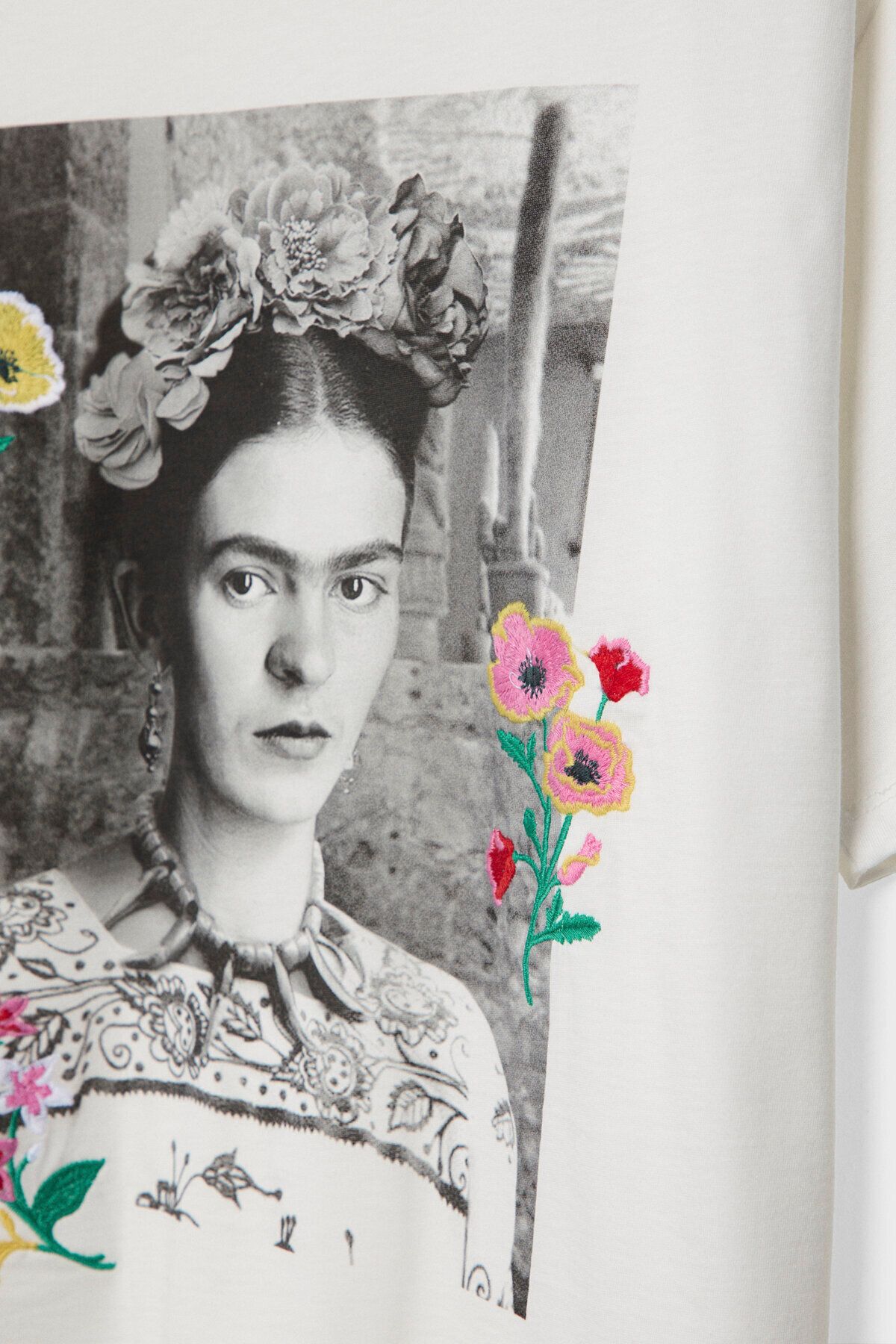 Stradivarius lemeli Frida Kahlo t shirt Fiyat Yorumlar Trendyol