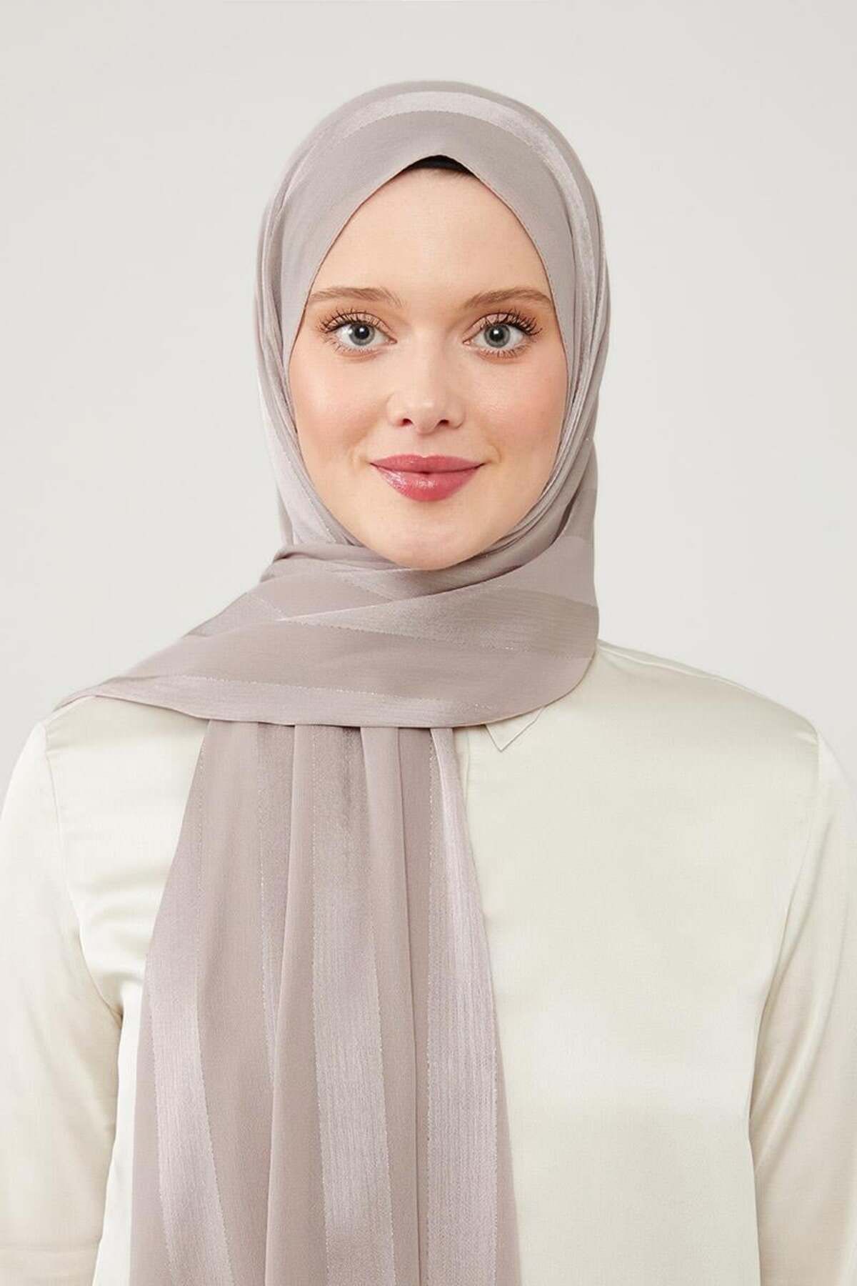 Levidor-ToKyo Patterned K.minK Glitter Stripe Shawl 1
