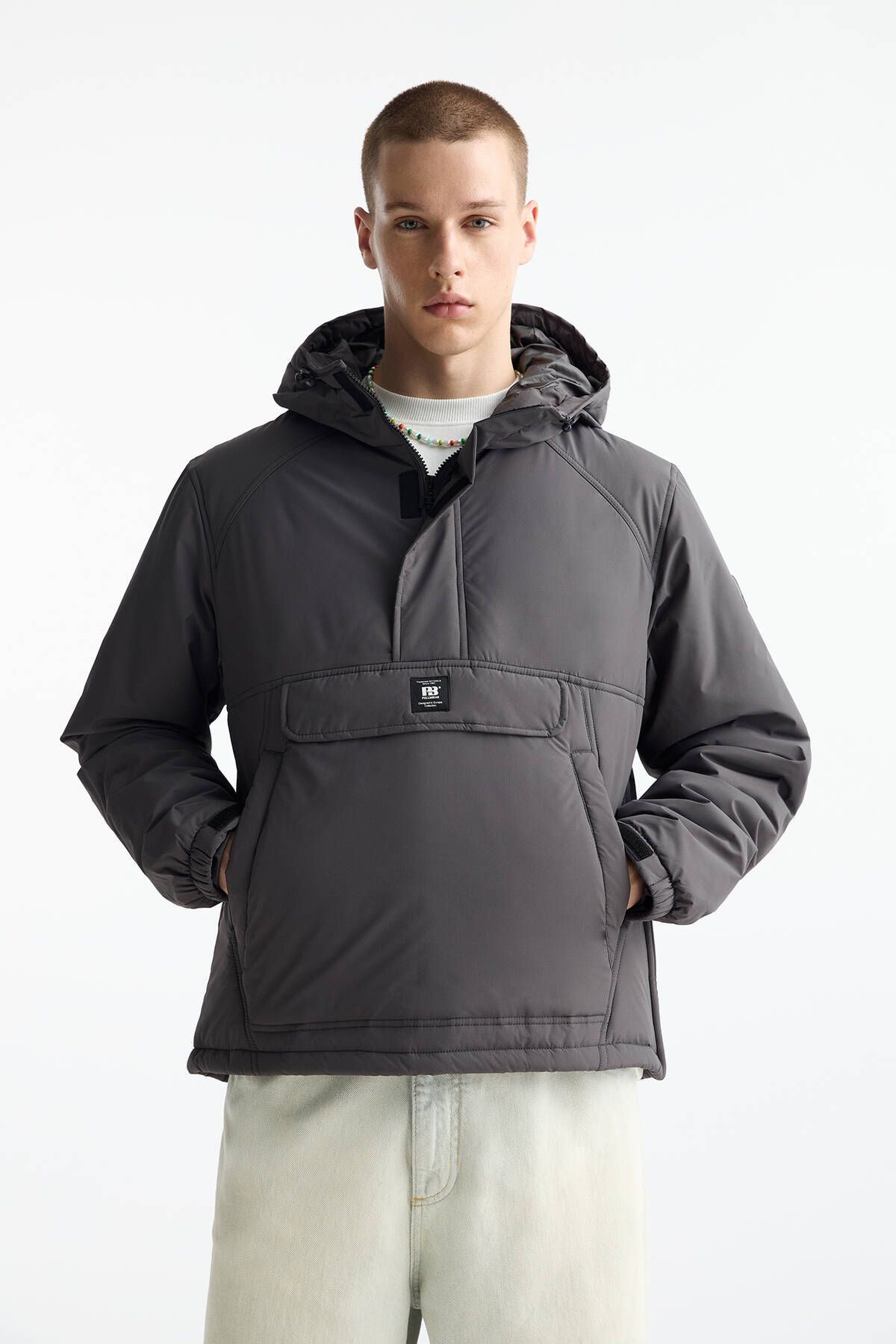 کاپشن کلاه‌دار با جیب کانگورویی از برند پل اند بیر Pull & Bear