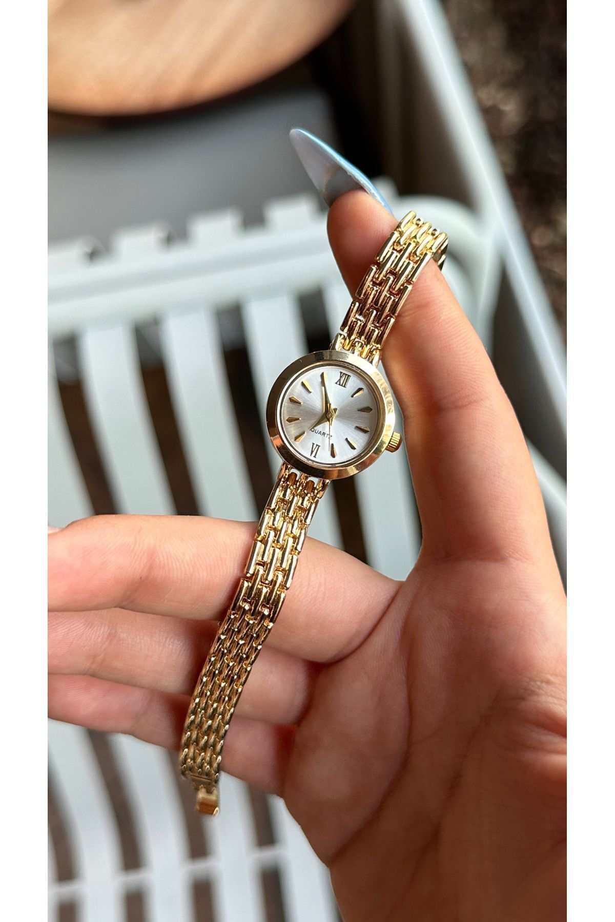 Gold Viole Women's Minimal Wrist Watch