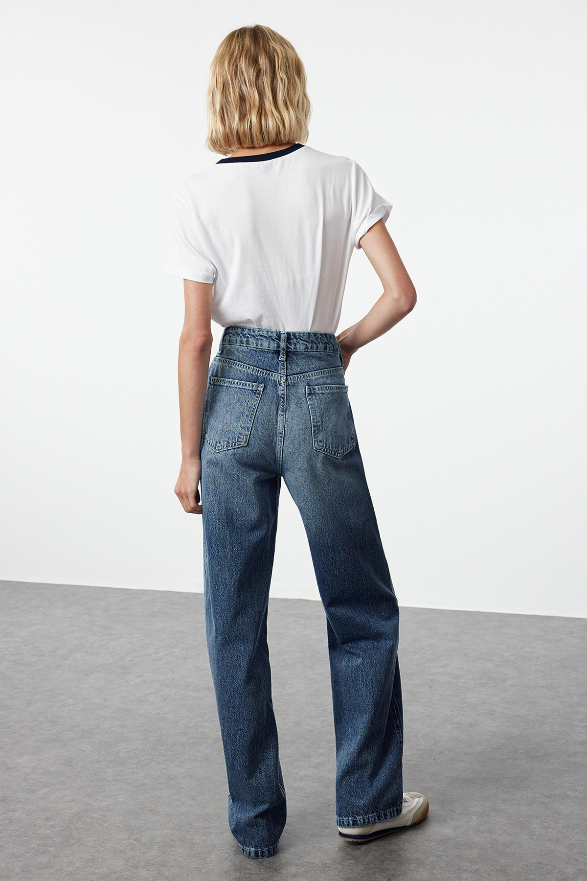 Trendyolmilla  Lacivert Yüksek Bel Wide Leg Geniş Paça %100 Pamuk Non-Stretch Jeans TWOSS22JE0242 - Görsel 5