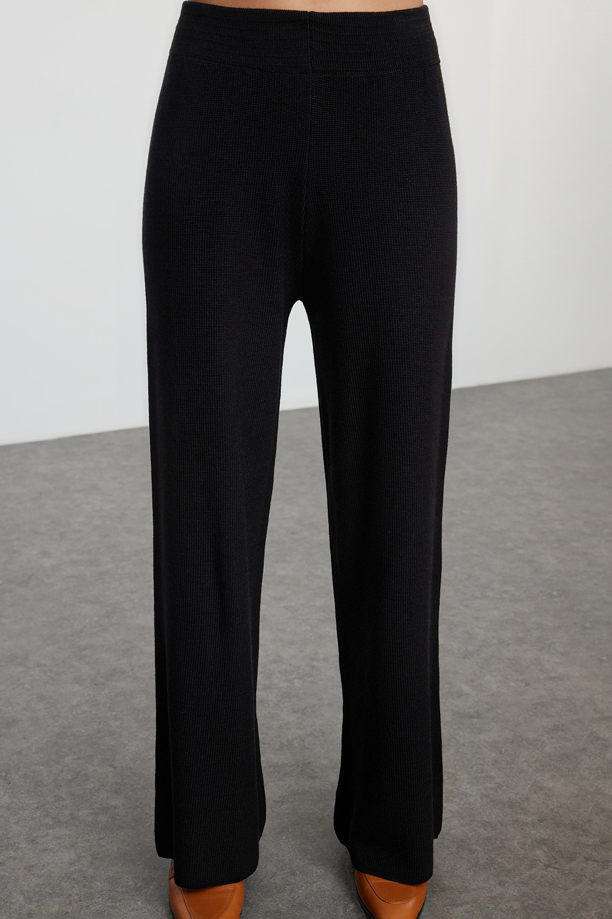 Trendyol Collection Μαύρο Midi Μήκος Ζώνη Πλεκτό Κοστούμι TWOAW25AU00027