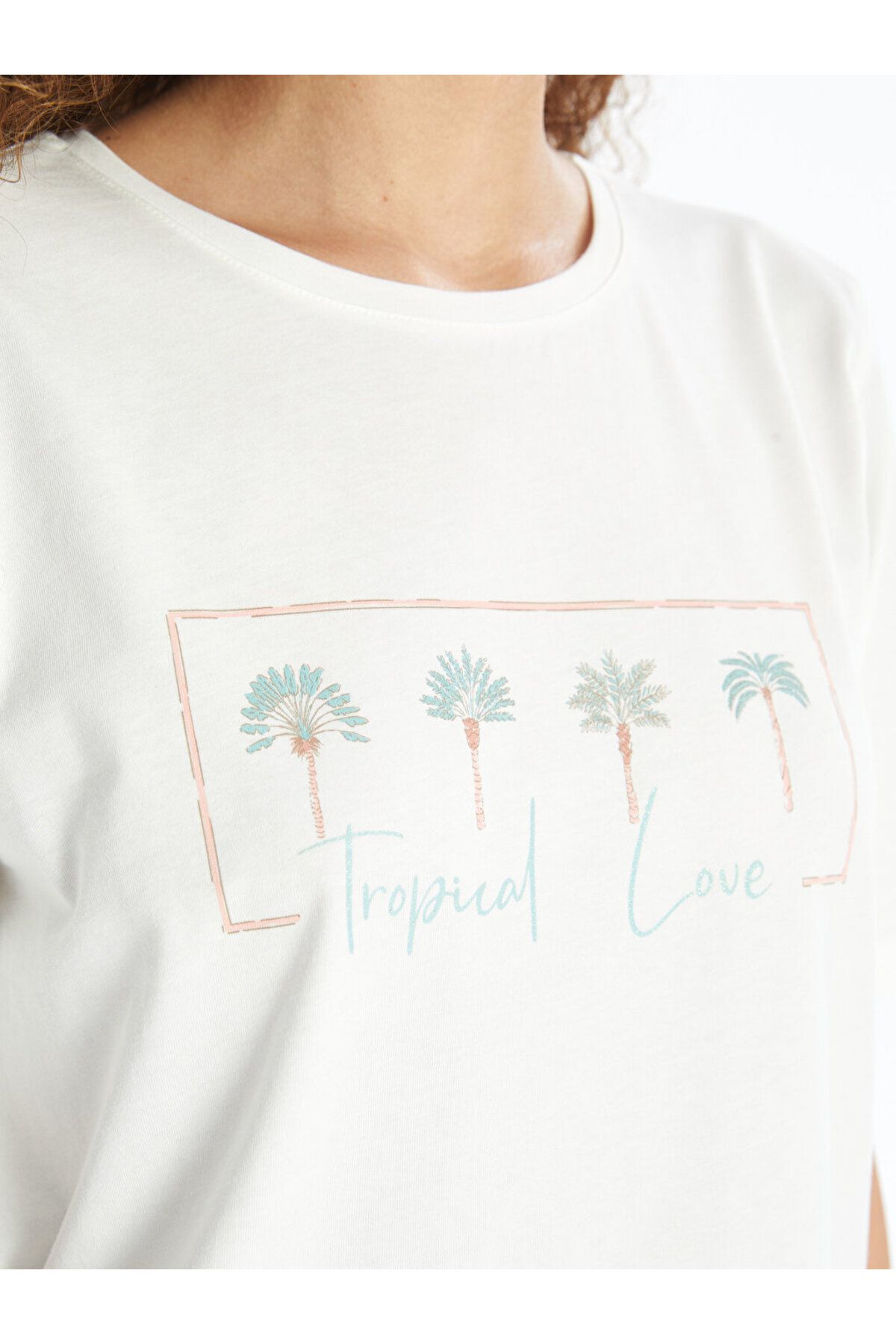 LC Waikiki-Capri-Pyjama-Set für Damen – Rundhalsausschnitt, kurze Ärmel 4
