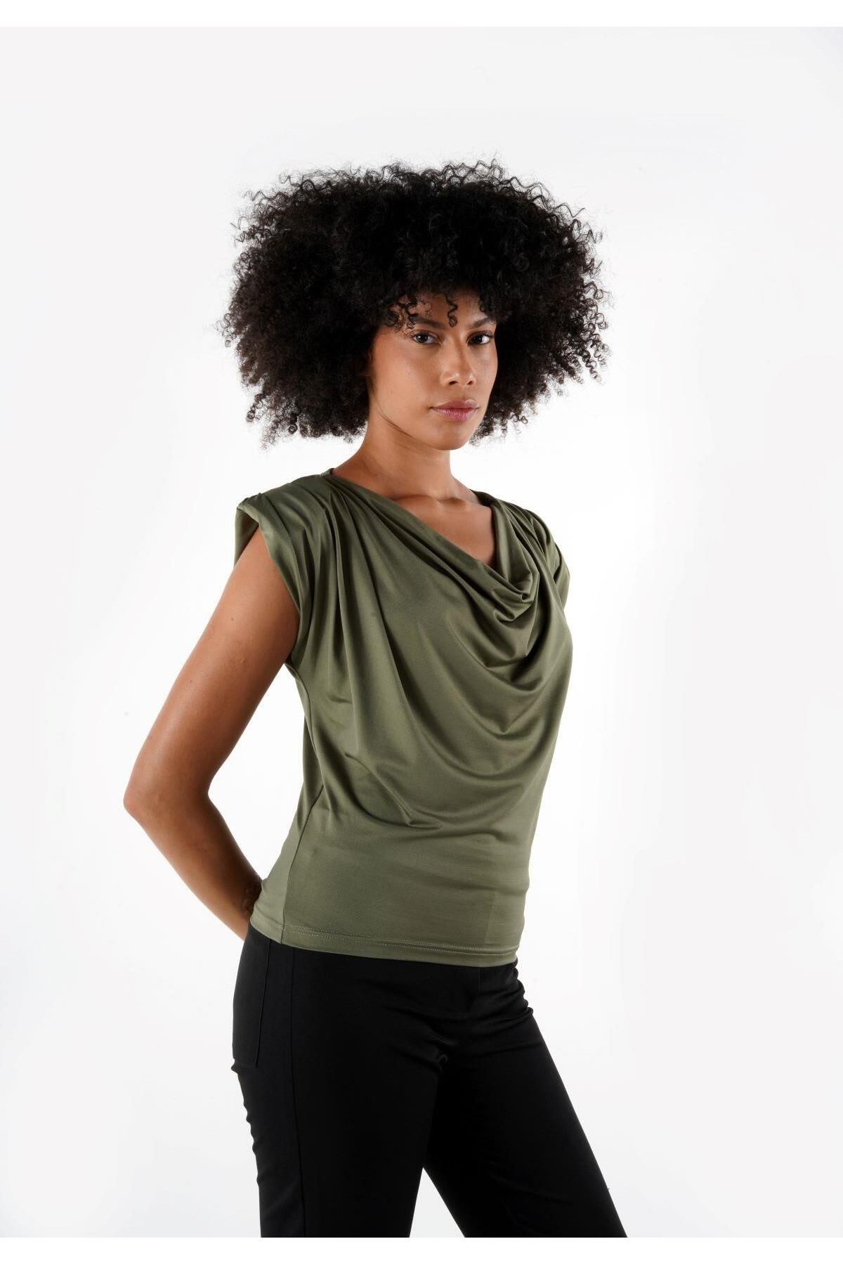 ALEXANDERGARDI-PaDDeD Degaje Collar Flowing Blouse - B24-00181 3