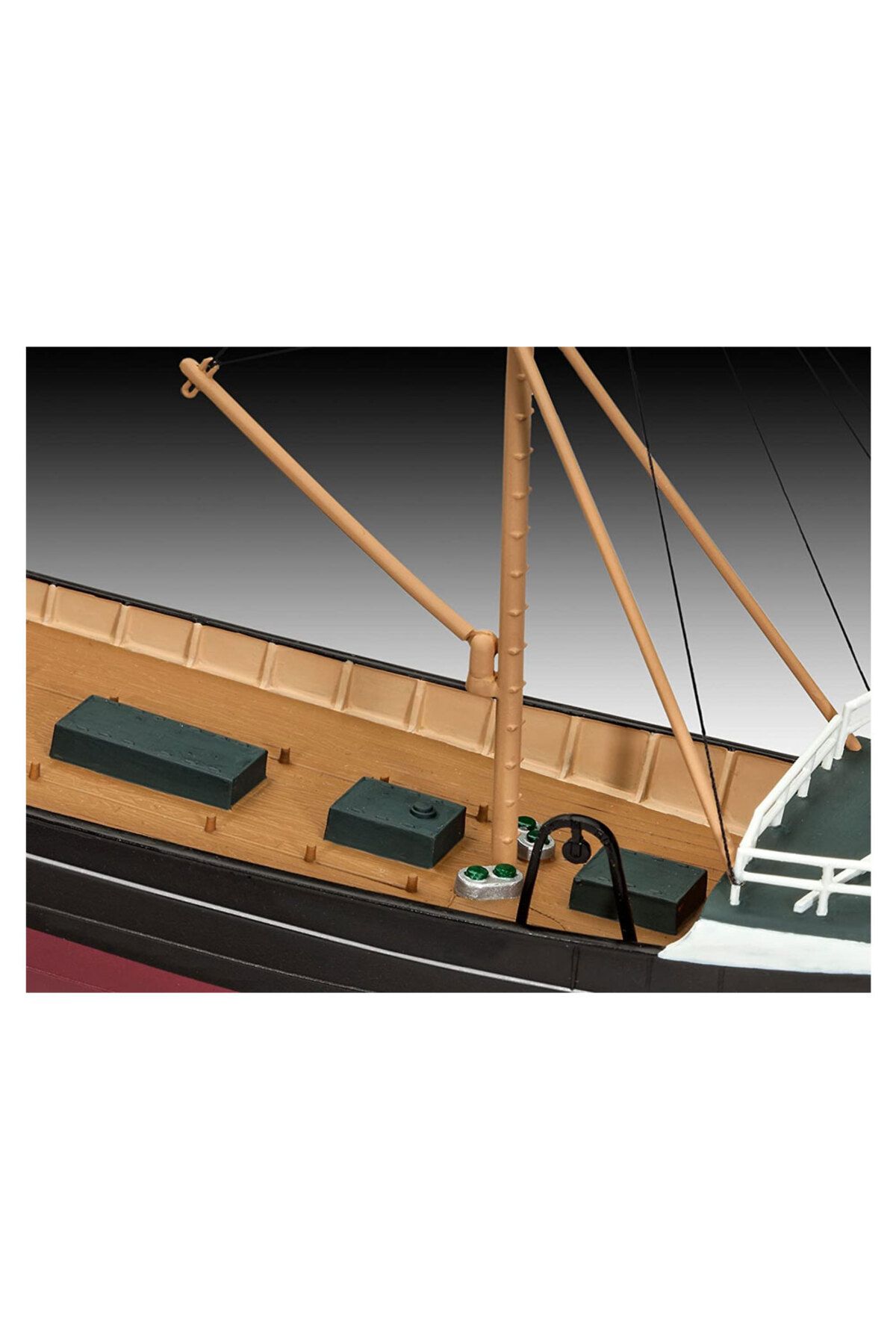 REVELL-North Sea Trawler-5204 Winter Blue Slide Fishing Boat 3