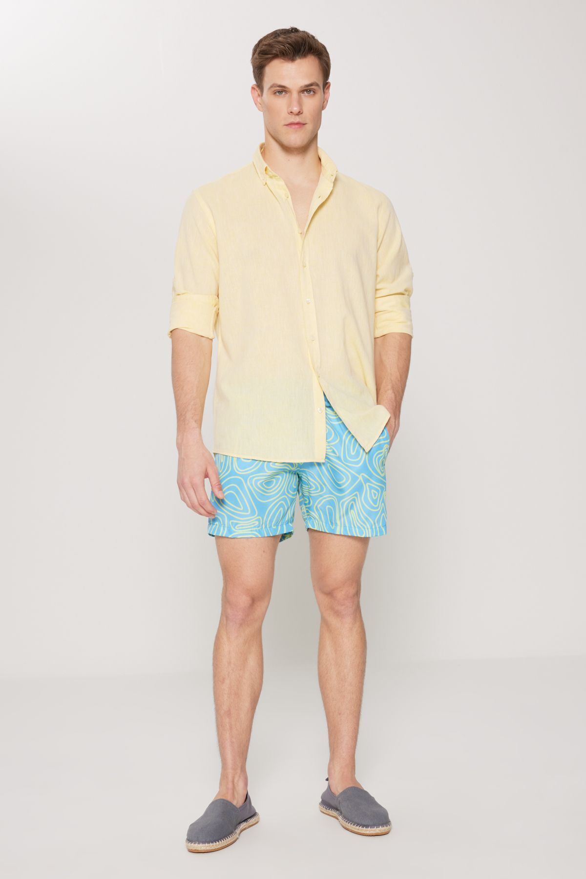 AC&Co / Altınyıldız Classics Men's Turquoise-Green Standard Fit Regular Cut Pocketed Quick Drying Patterned Swim Shorts