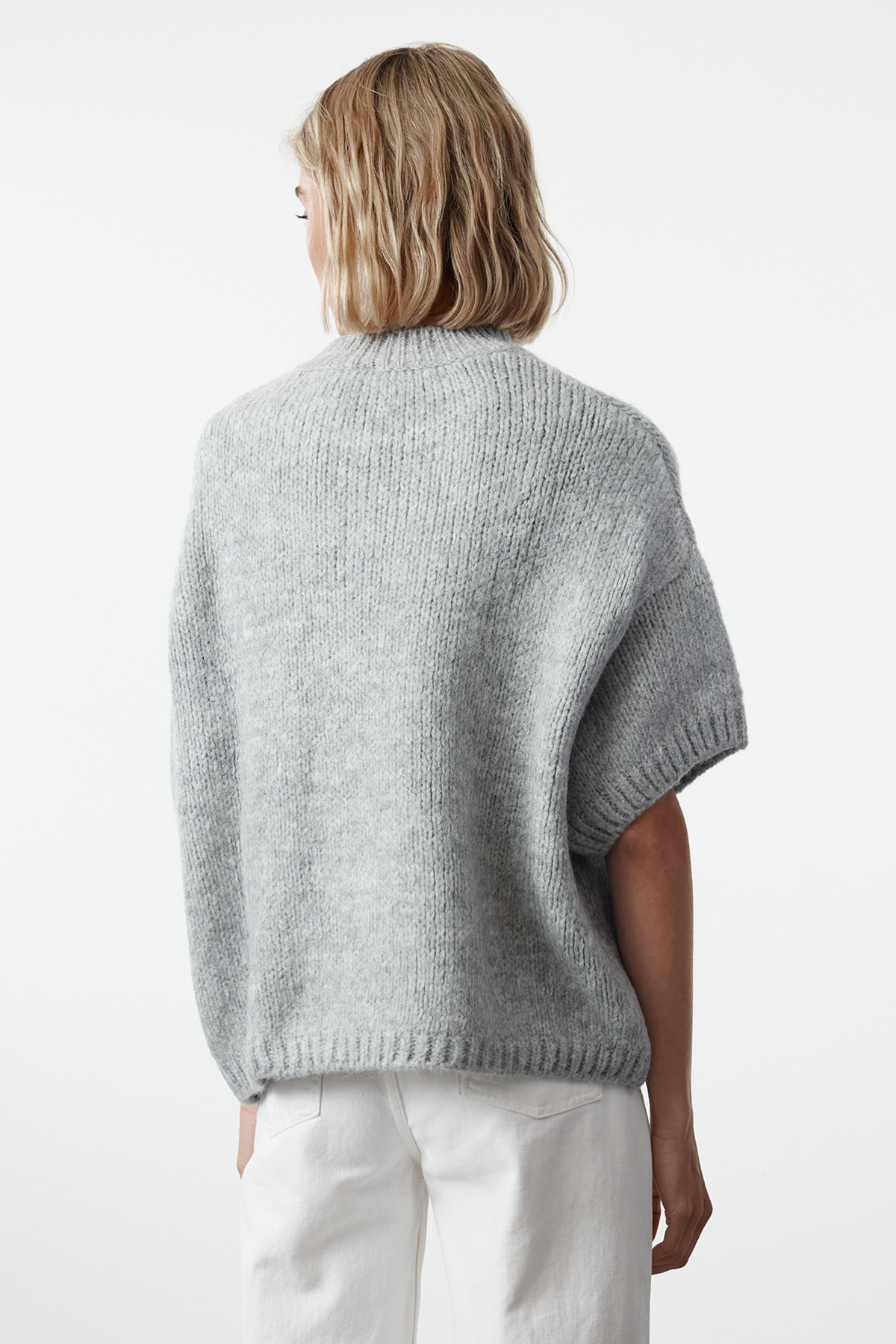 Trendyolmilla  Gri Geniş Kalıp Yumuşak Dokulu Triko Kazak TWOAW25KZ00021 - Görsel 5