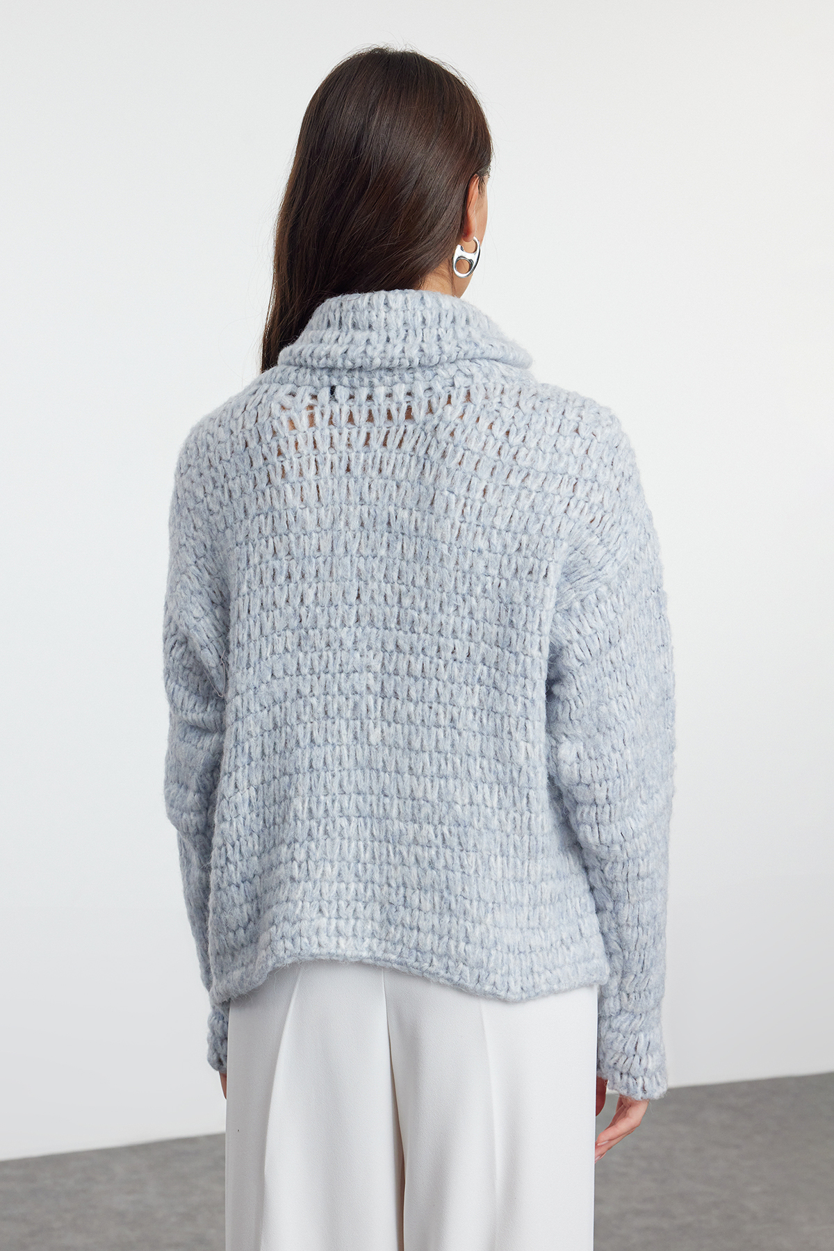 Trendyolmilla  Açık Mavi Geniş Kalıp Balıkçı Yaka Yumuşak Dokulu Triko Kazak TWOAW25KZ00299 - Görsel 5