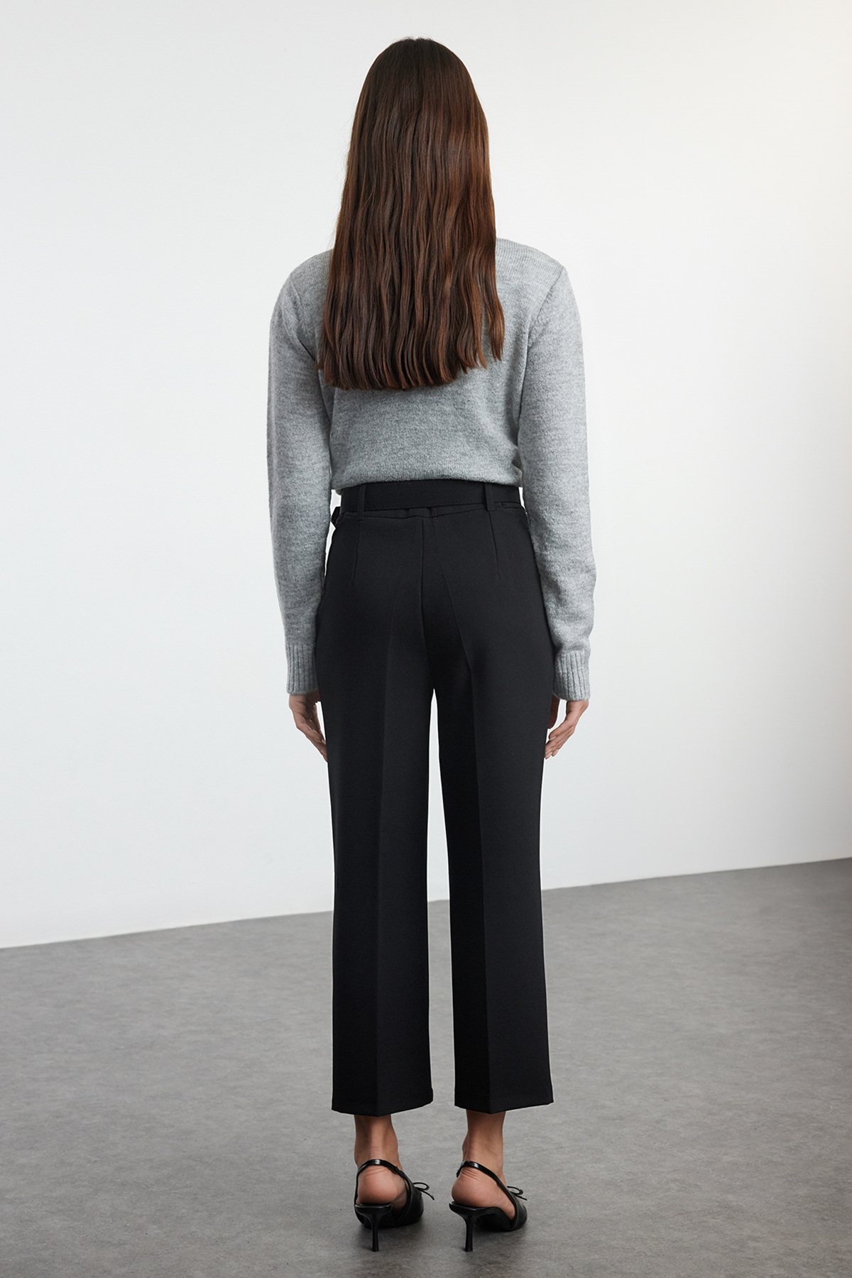 Trendyolmilla  Siyah Kemerli Bilek Boy Dokuma Kumaş Pantolon TWOAW25PL00043 - Görsel 6