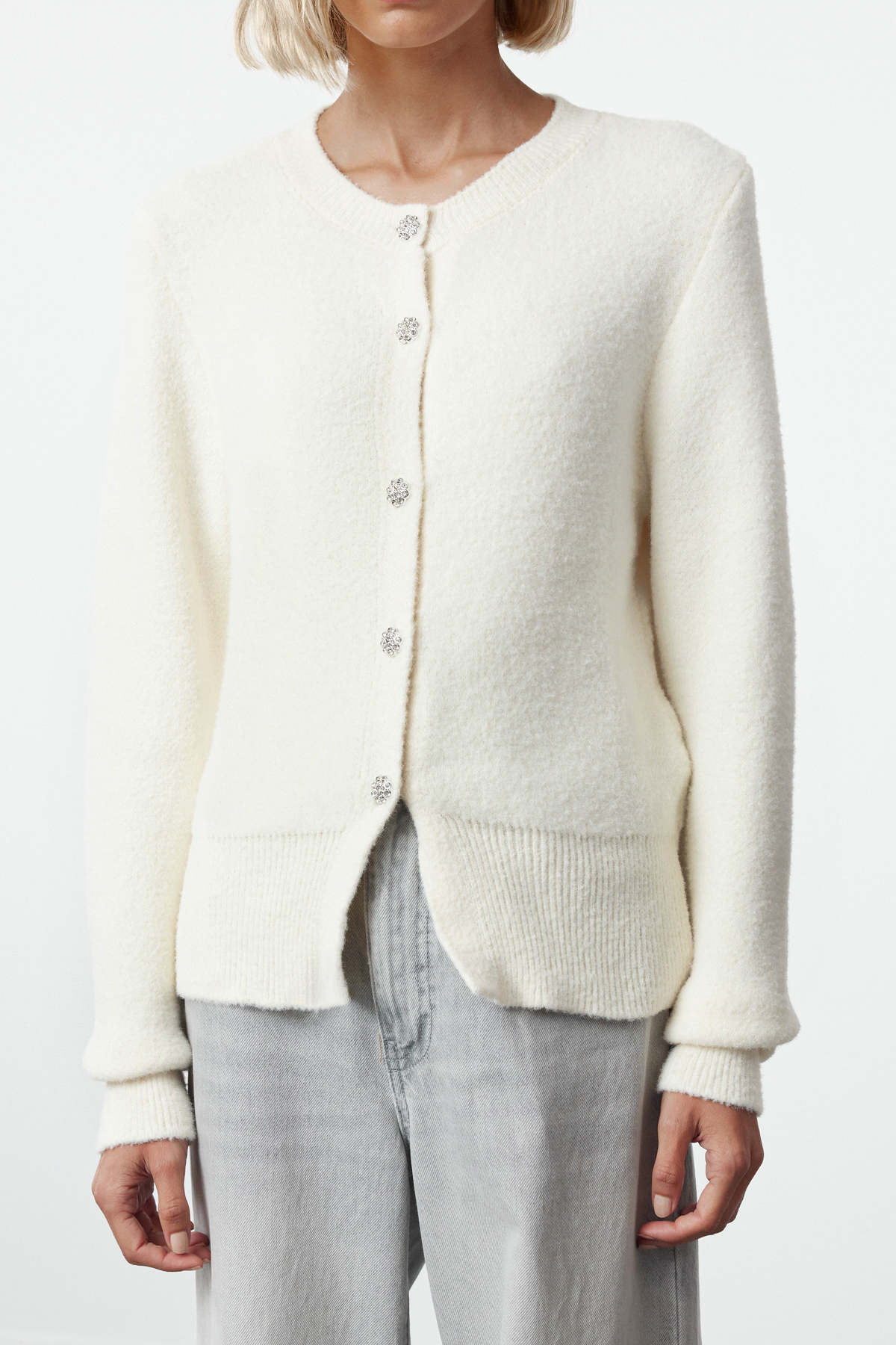 Trendyolmilla  Ekru Ekstra Yumuşak Dokulu Triko Hırka TWOAW25HI00119 - Görsel 3