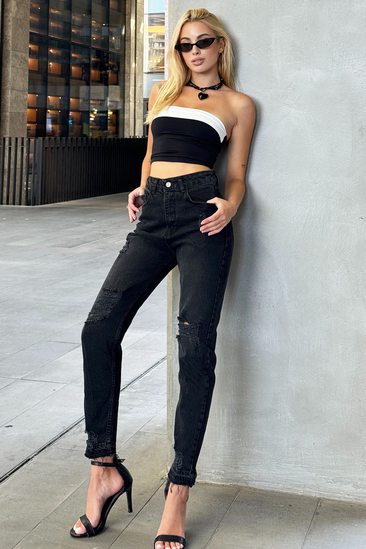 complete the look image