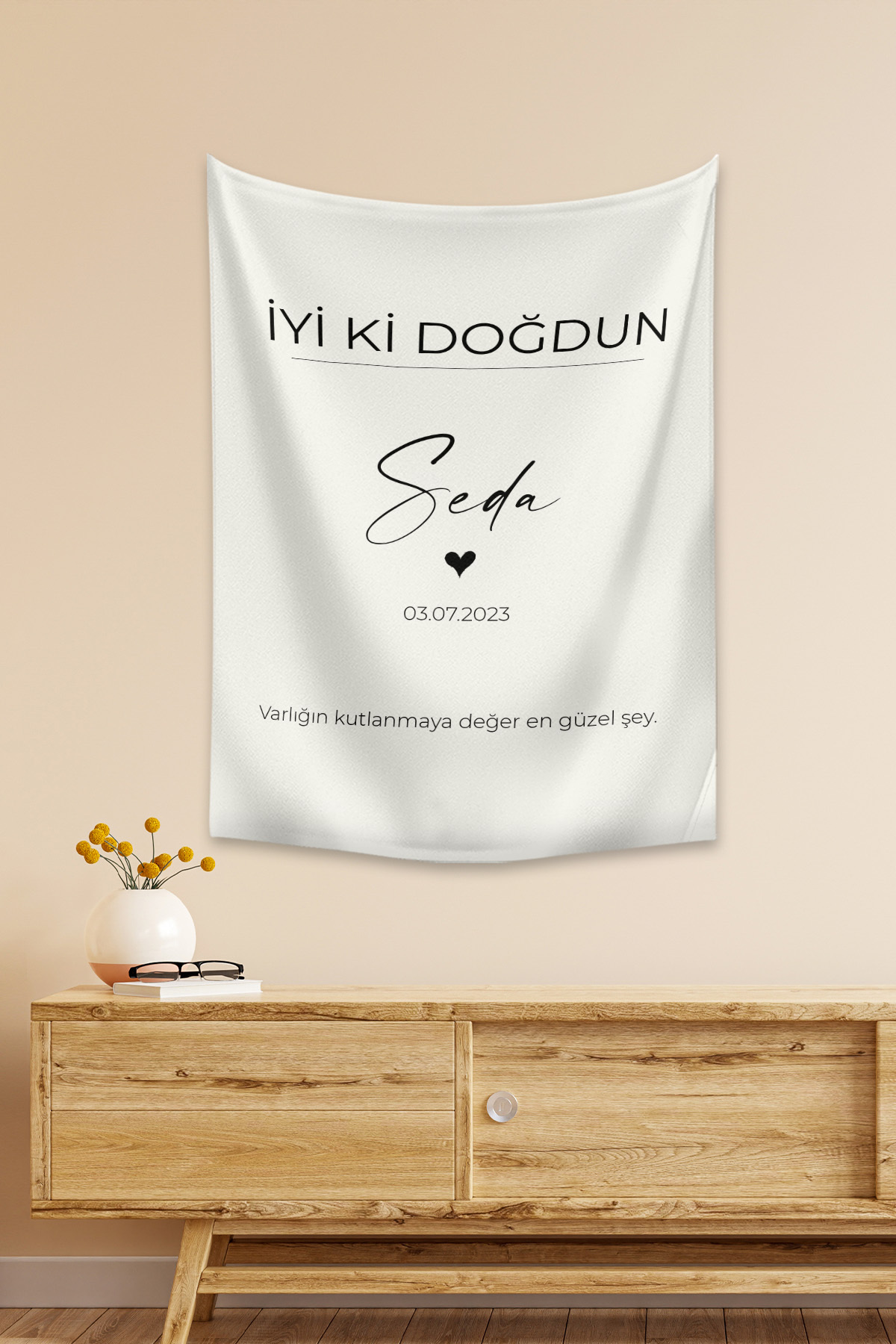 Vagonik Kişiye Özel Doğum Günü Happy Birthday Duvar Örtüsü Duvar Halısı Birinci Kalite Kumaş