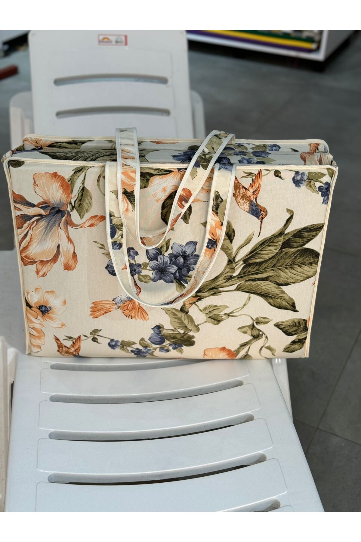 Yellow Flower Cream Beach Bag (SUNBED CUSHION)