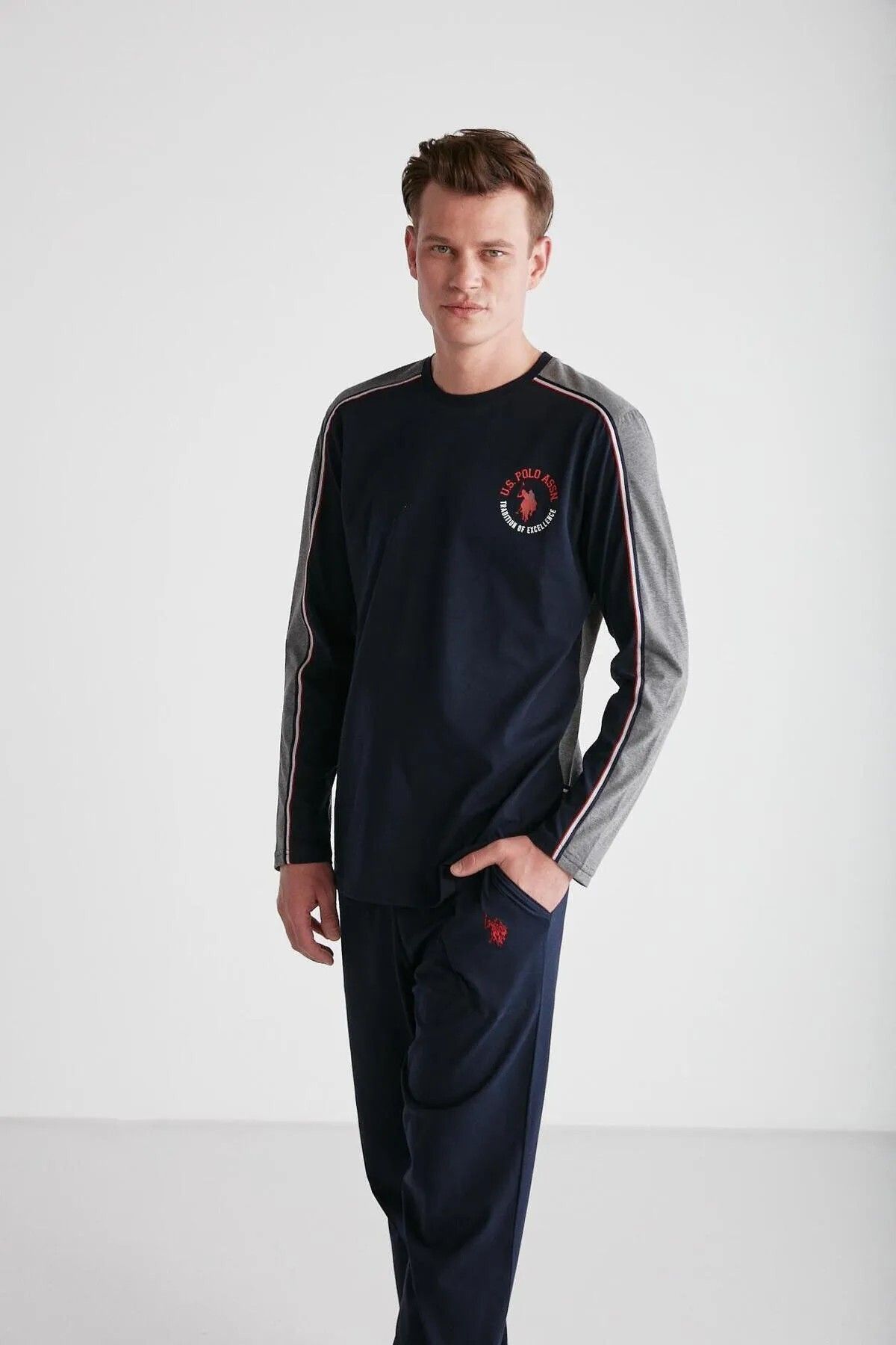 ست پیژامه آبی مردانه پایه. پولو اسن. لباس خواب یقه گرد طرح دار U.S. Polo Assn.