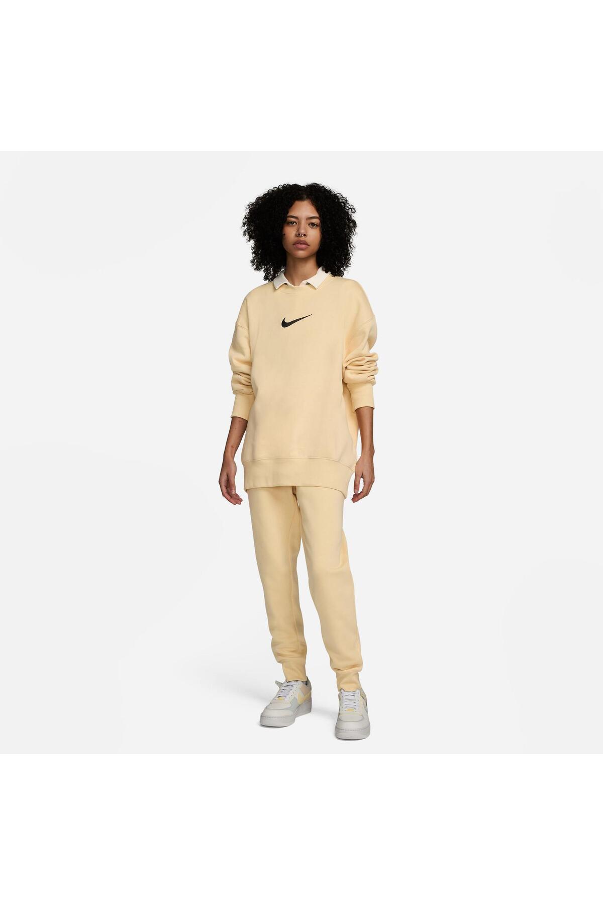 سویشرت نایکی زنانه پنبه ای طلایی اسپرت راسته Regular/رگولار    بیسیک اسپرت | Nike TYC17AB16759764200 TR - تصویر 6
