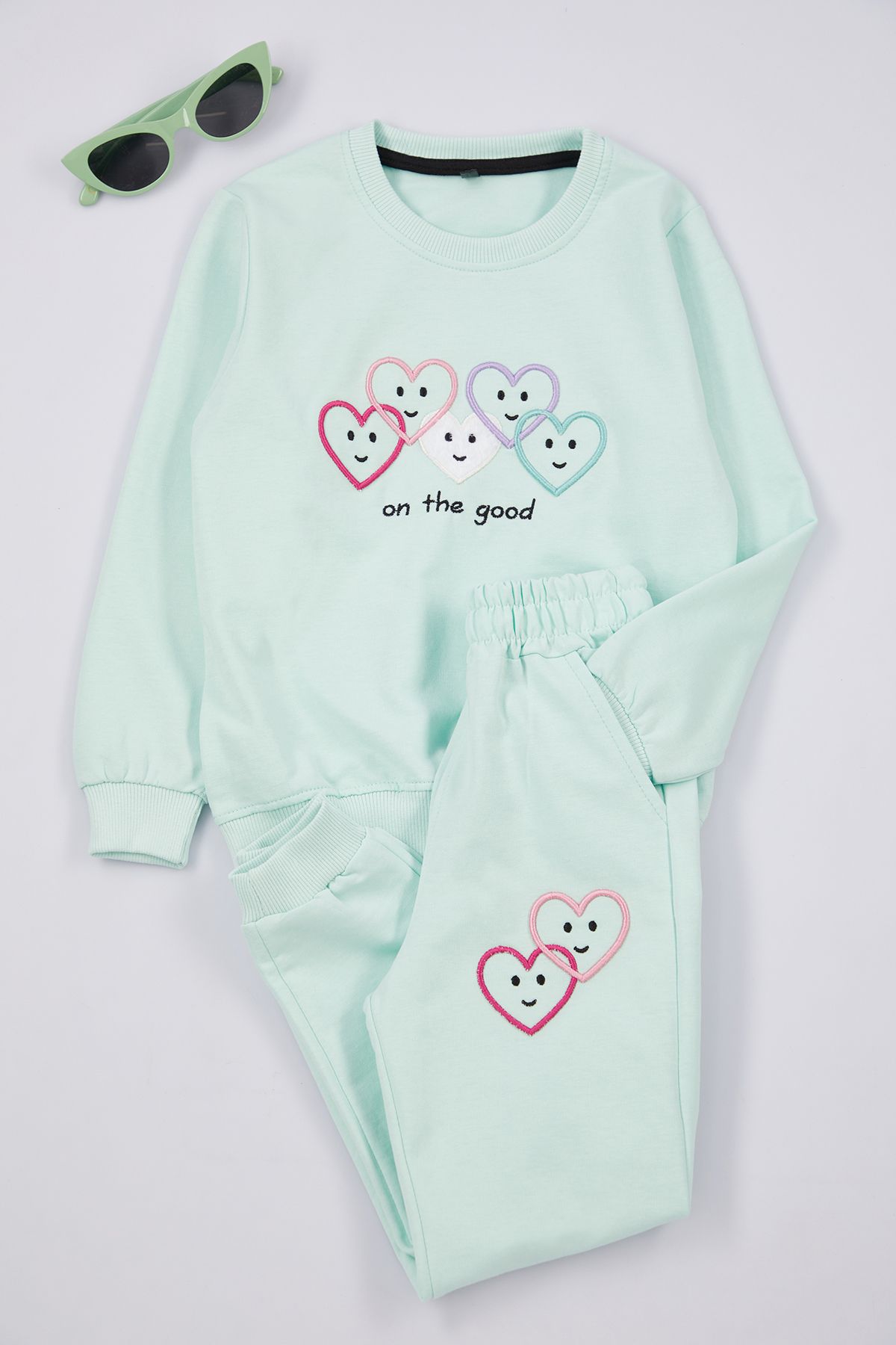 TRENDYOLKIDS Set dívčího dívčího srdíčka na spaní se vzorem - pletený vrchní a spodní set Tkdaw25au00077