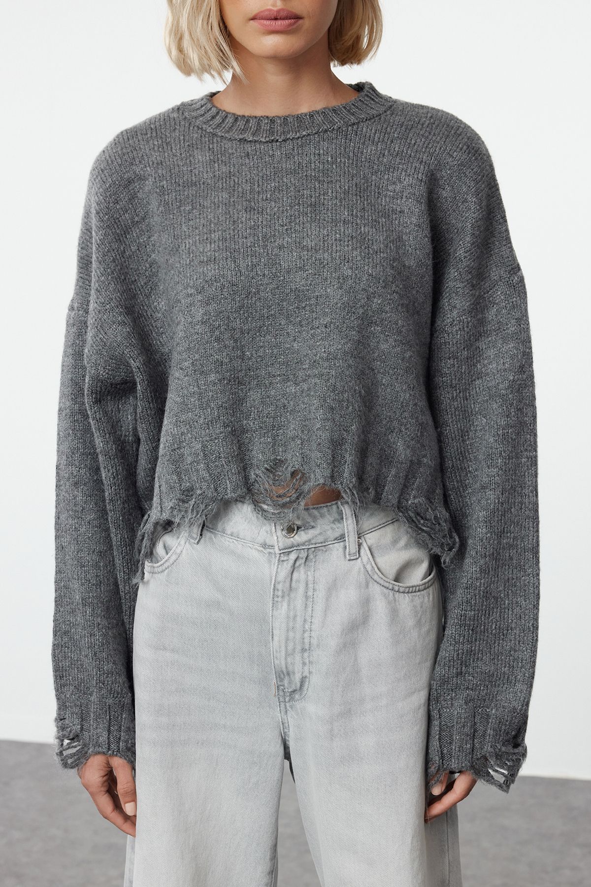 Kolekcia Trendyol-Sveter z jemného antracitového úpletu - Super Wide Fit, Crop Cut TWOAW24KZ00319 14