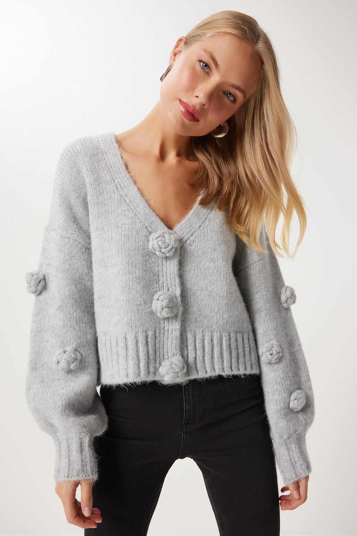 Happiness İstanbul Szary Damski Sweter Z Dzianiny Z Wzorem W Kwiaty Z Pomponami - Pf00078 Kobieta - Standard